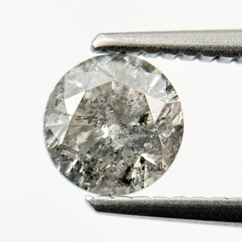 0.94 Ct Round Brilliant Cut Grey Natural Fancy Diamond