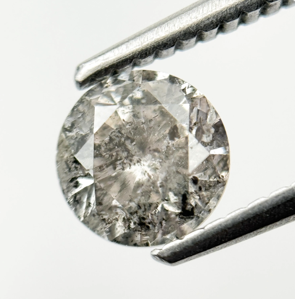 0.94 Ct Round Brilliant Cut Grey Natural Fancy Diamond