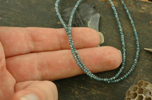 2-3 MM Beads Checker Green Natural Loose Diamond