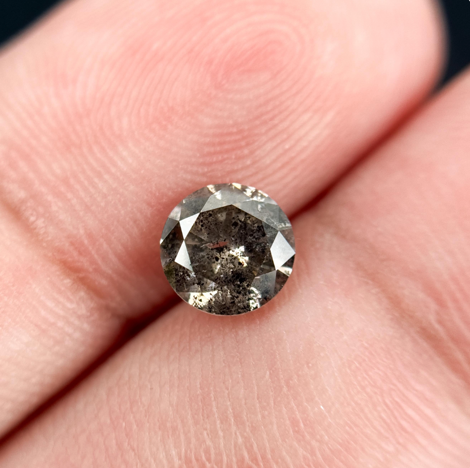 1.00 Ct Round Brilliant Cut Grey Natural Fancy Diamond