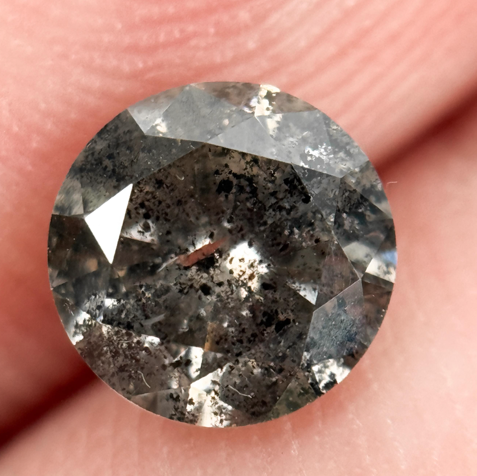 1.00 Ct Round Brilliant Cut Grey Natural Fancy Diamond