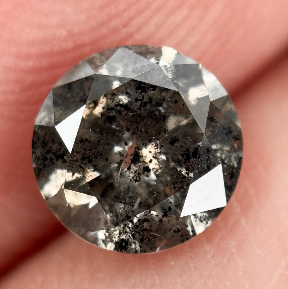 1.00 Ct Round Brilliant Cut Grey Natural Fancy Diamond