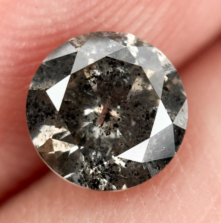 1.00 Ct Round Brilliant Cut Grey Natural Fancy Diamond