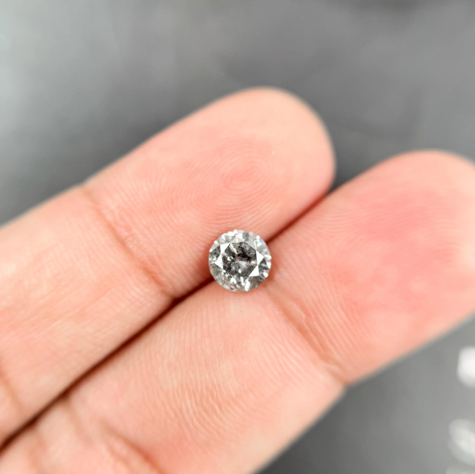 0.98 Ct Round Brilliant Cut Grey Natural Galaxy Diamond