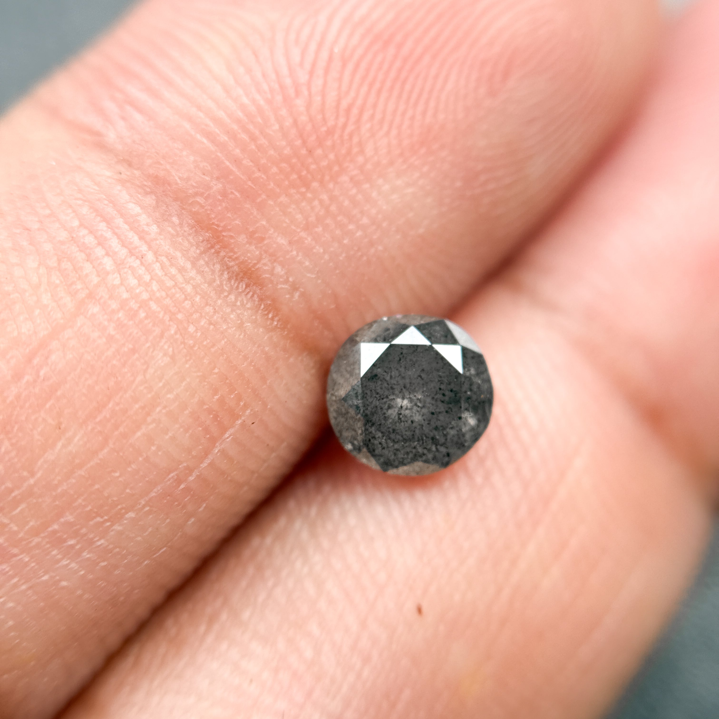 1.05 Ct Round Brilliant Cut Grey Natural Salt and Pepper Diamond