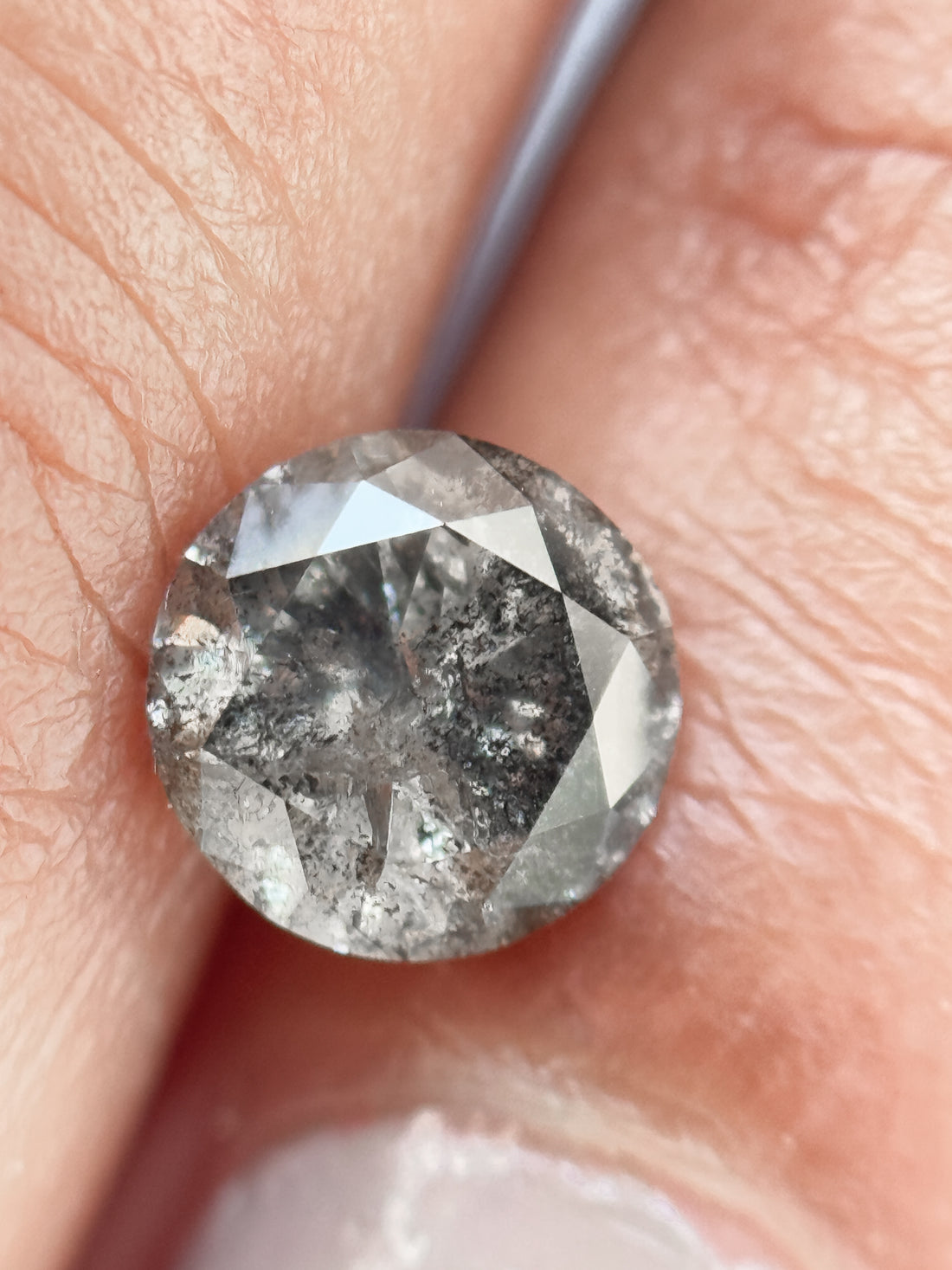 0.84 Ct Round Brilliant Cut Grey Natural Minimal Diamond