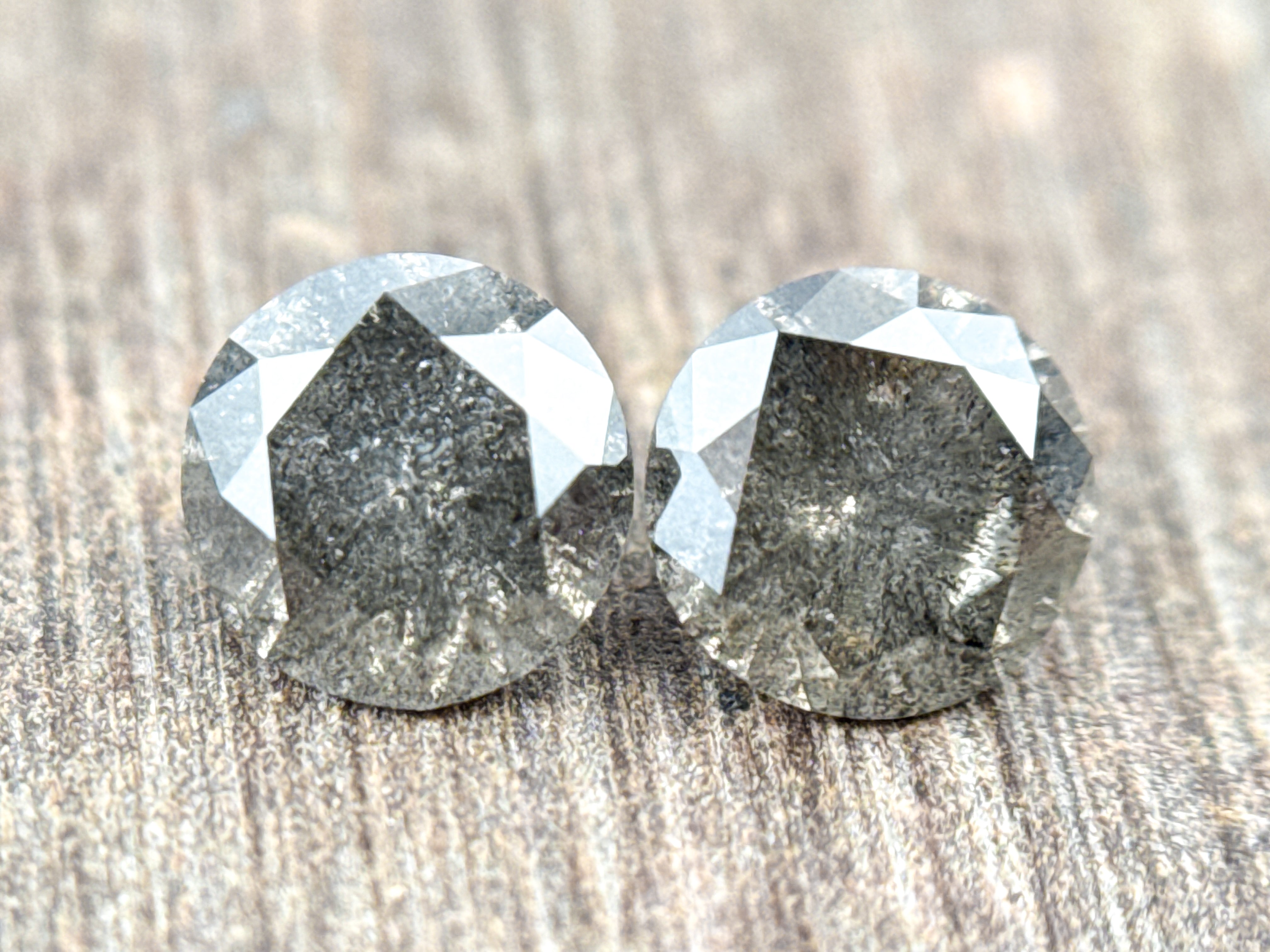 1.16 Ct Round Brilliant Cut Grey Natural Fancy Diamond