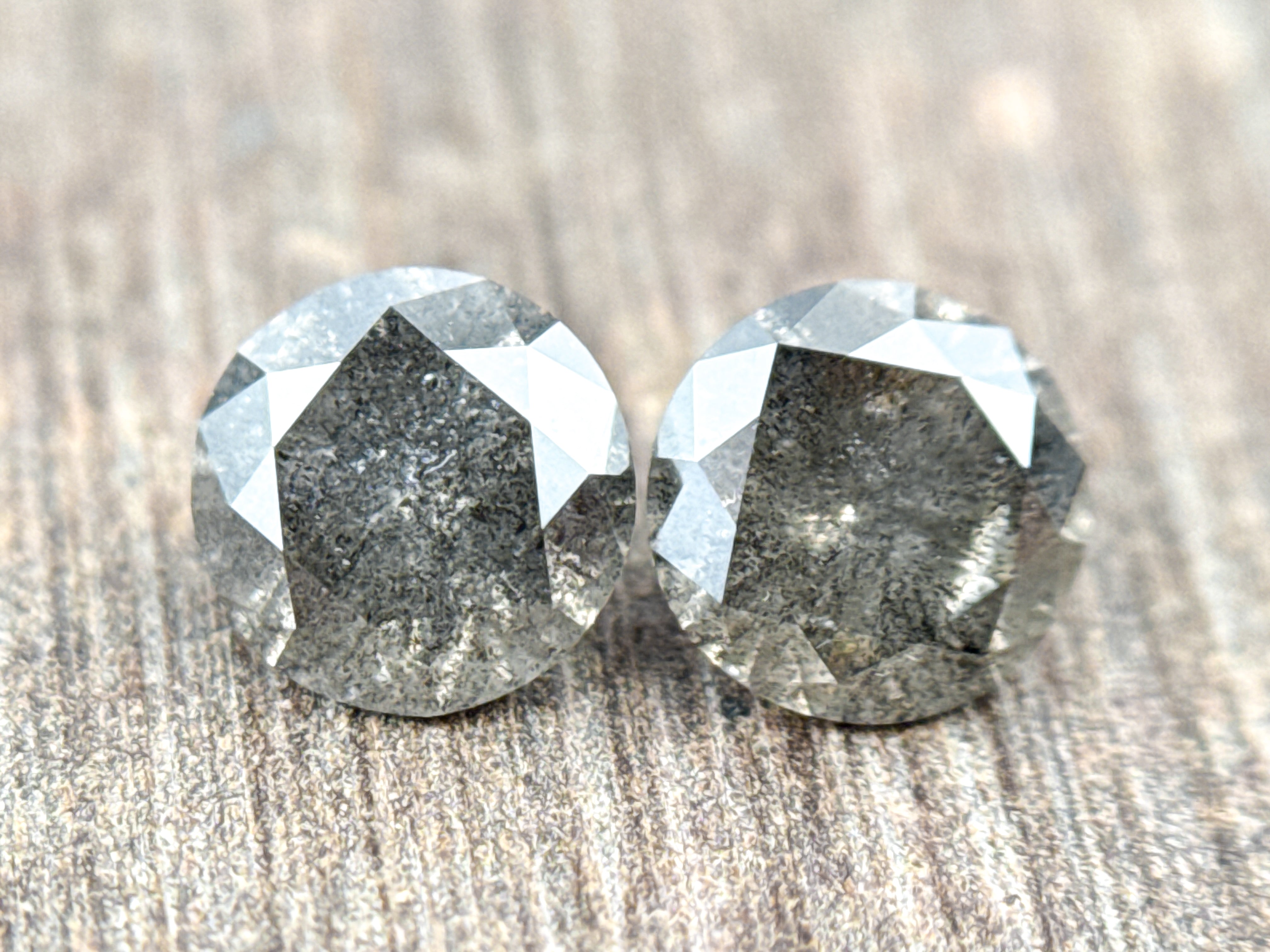 1.16 Ct Round Brilliant Cut Grey Natural Fancy Diamond