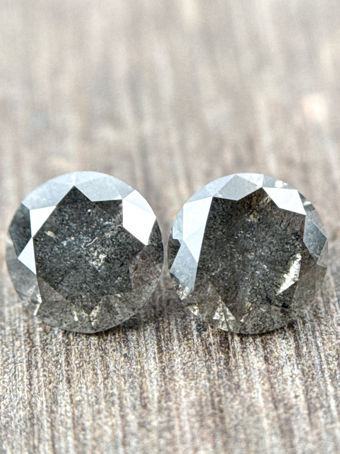 1.16 Ct Round Brilliant Cut Grey Natural Fancy Diamond