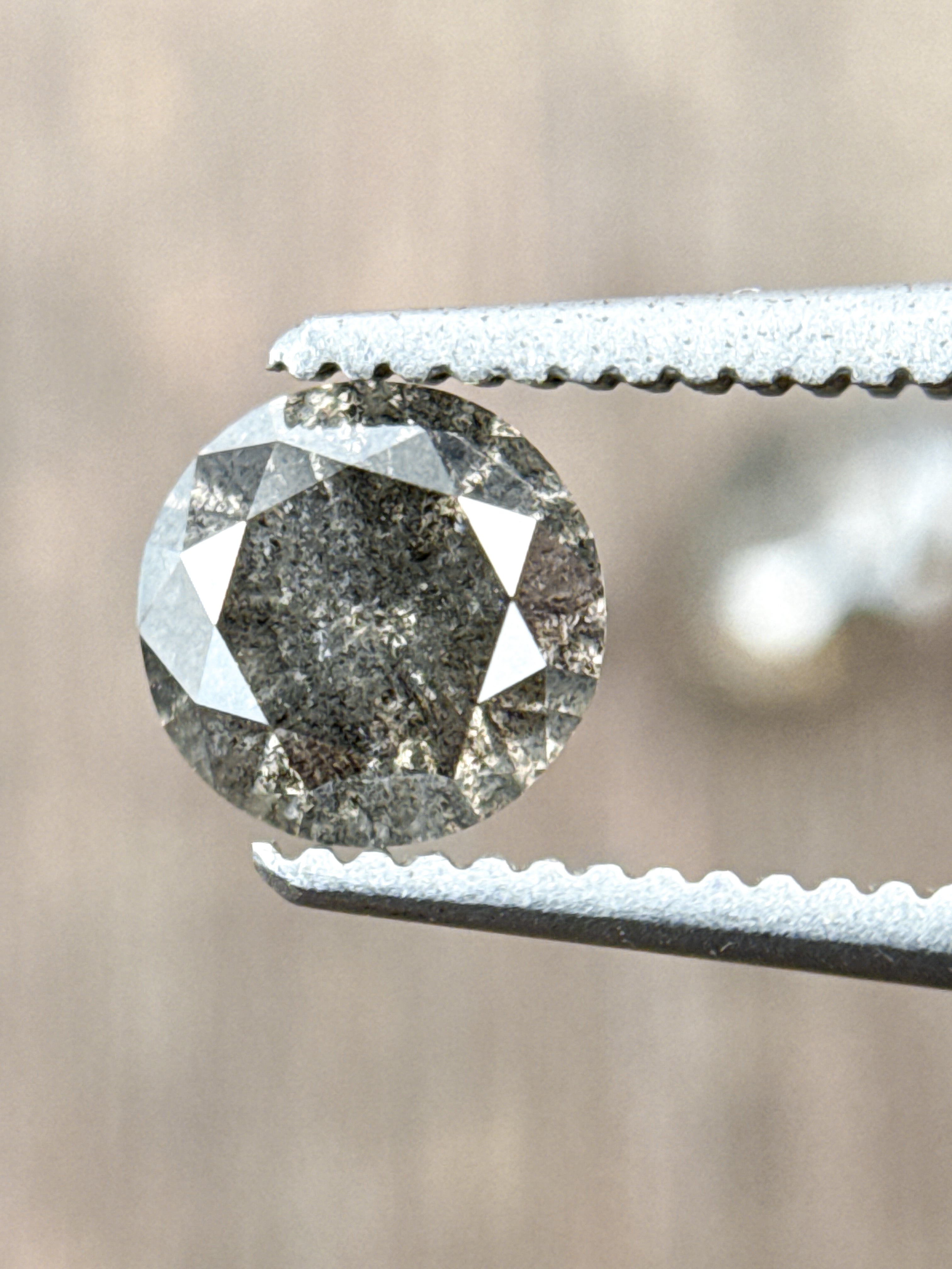1.16 Ct Round Brilliant Cut Grey Natural Fancy Diamond