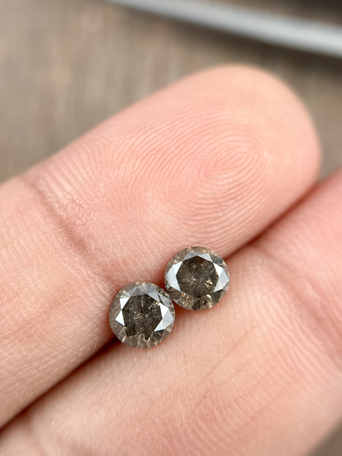 1.16 Ct Round Brilliant Cut Grey Natural Fancy Diamond