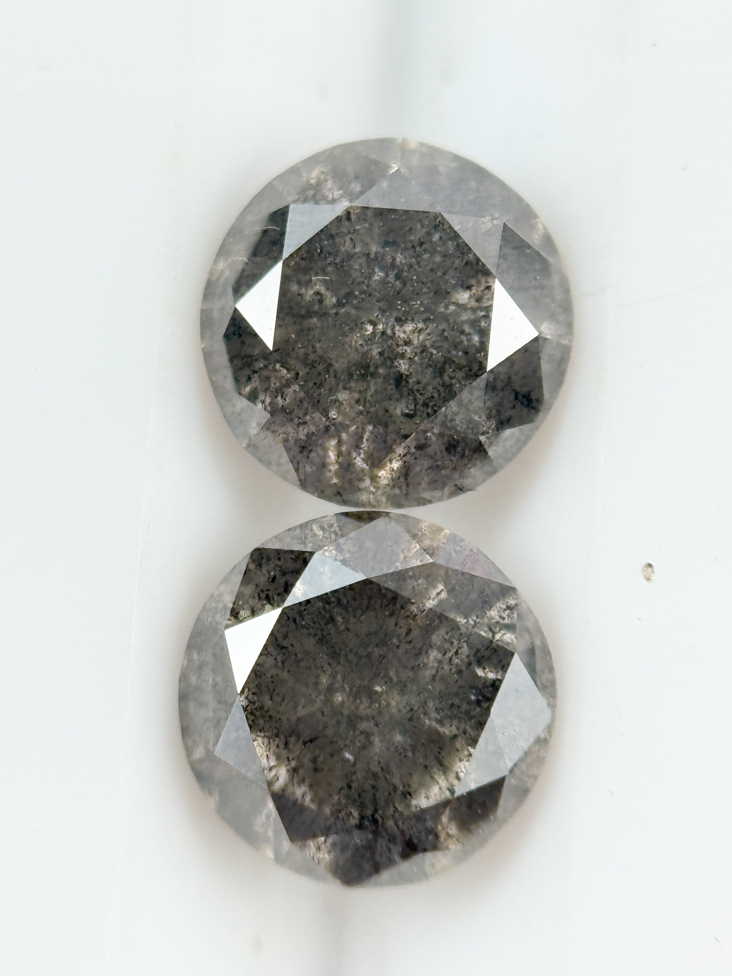 1.16 Ct Round Brilliant Cut Grey Natural Fancy Diamond