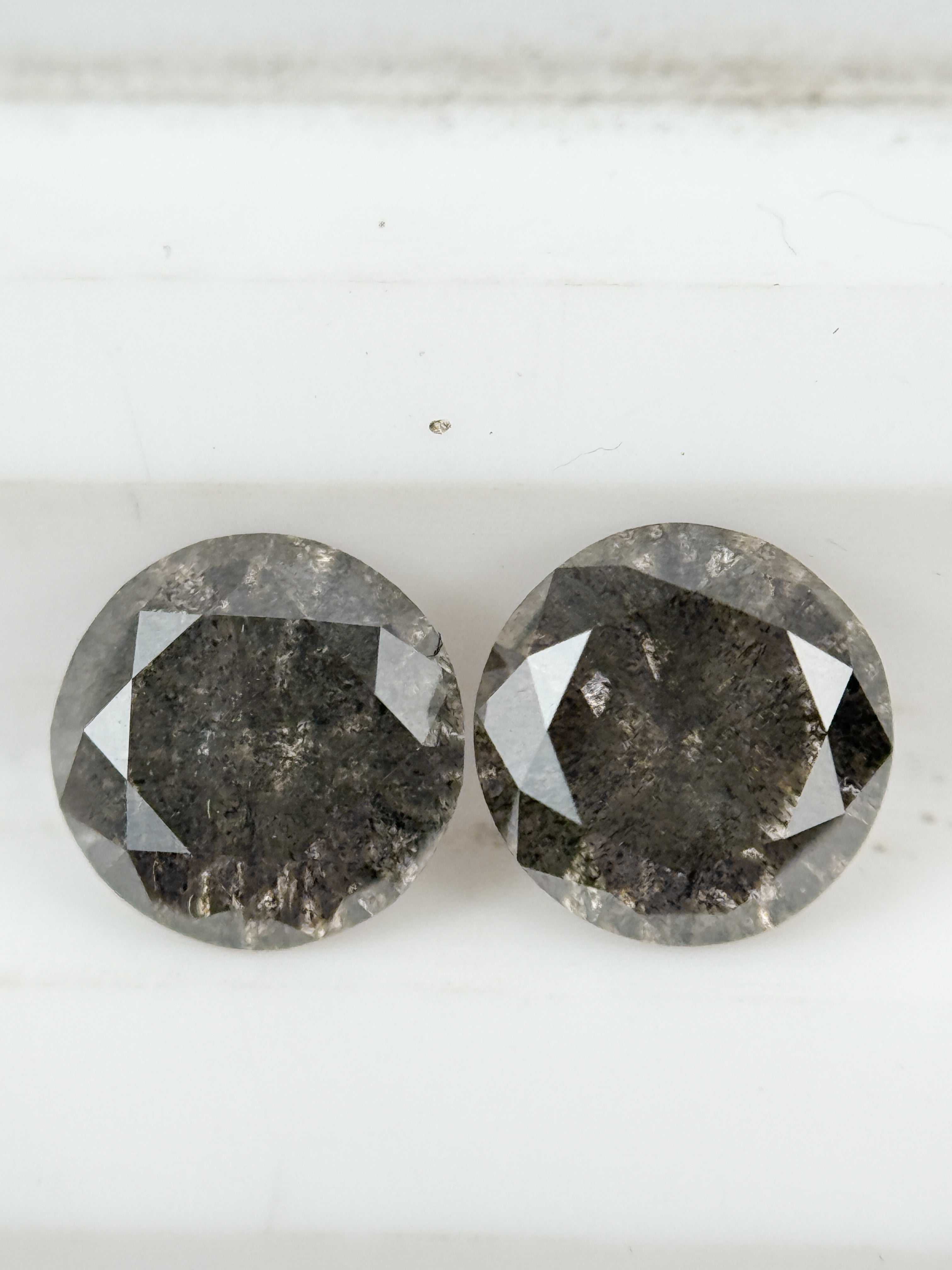 1.16 Ct Round Brilliant Cut Grey Natural Fancy Diamond
