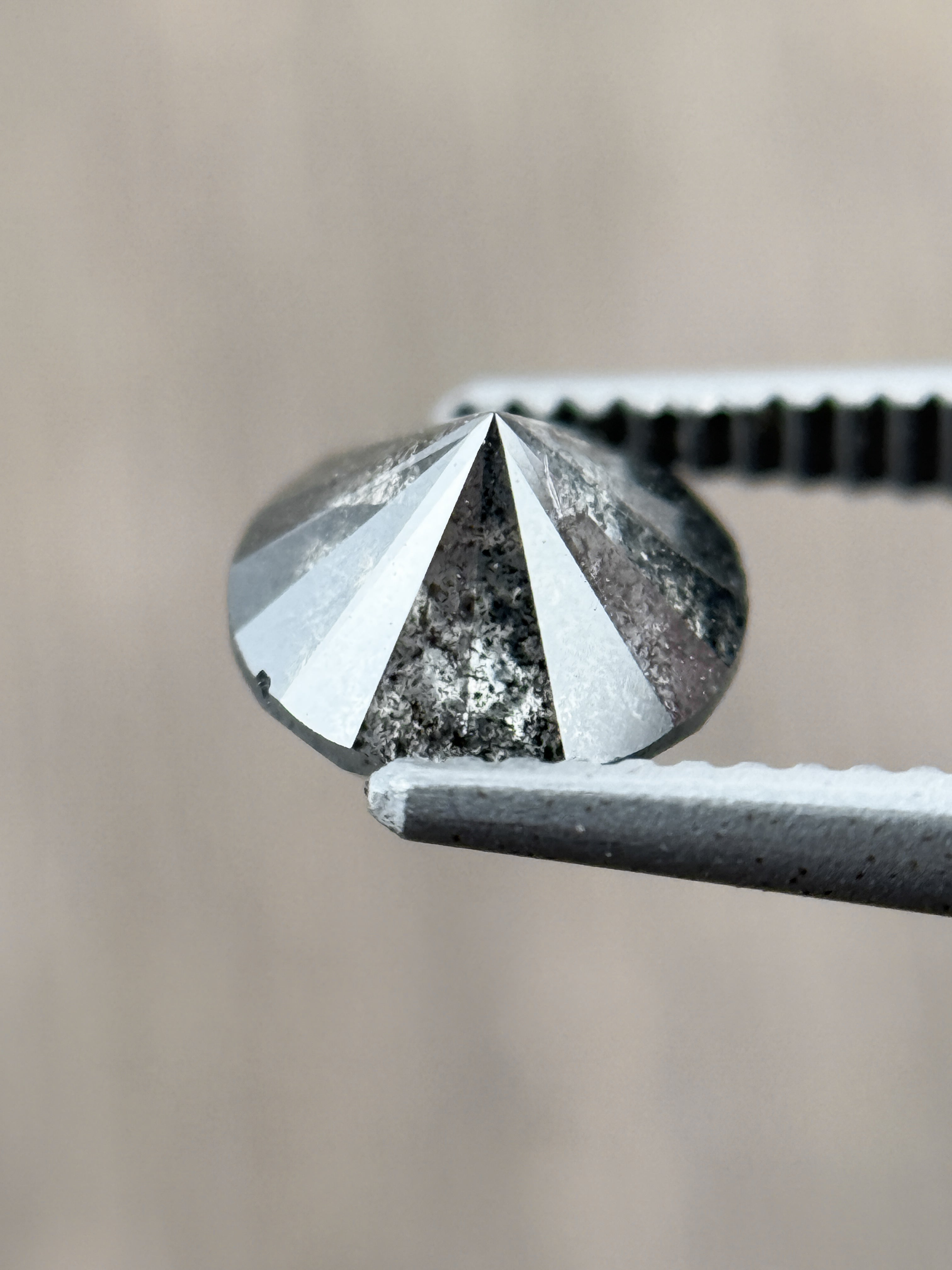 1.03 Ct Round Brilliant Cut Grey Natural Galaxy Diamond