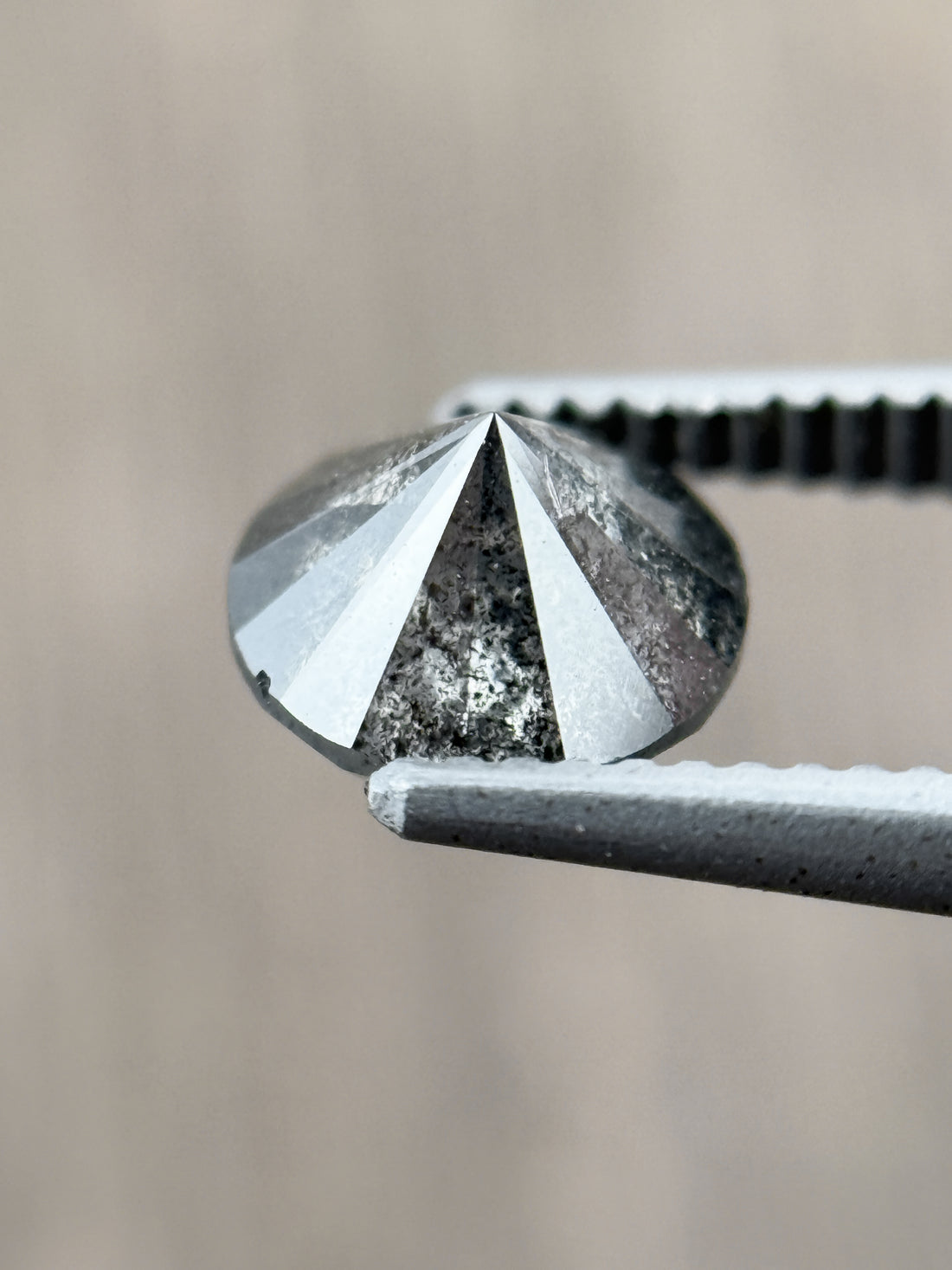 1.03 Ct Round Brilliant Cut Grey Natural Galaxy Diamond