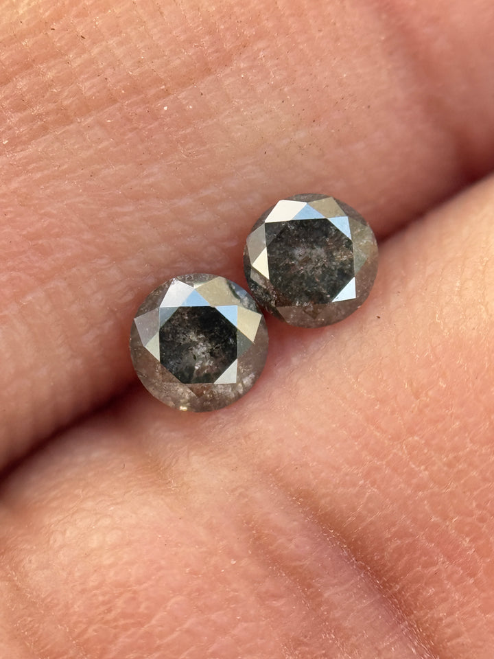 0.41 Ct Round Brilliant Cut Grey Natural Salt and Pepper Diamond