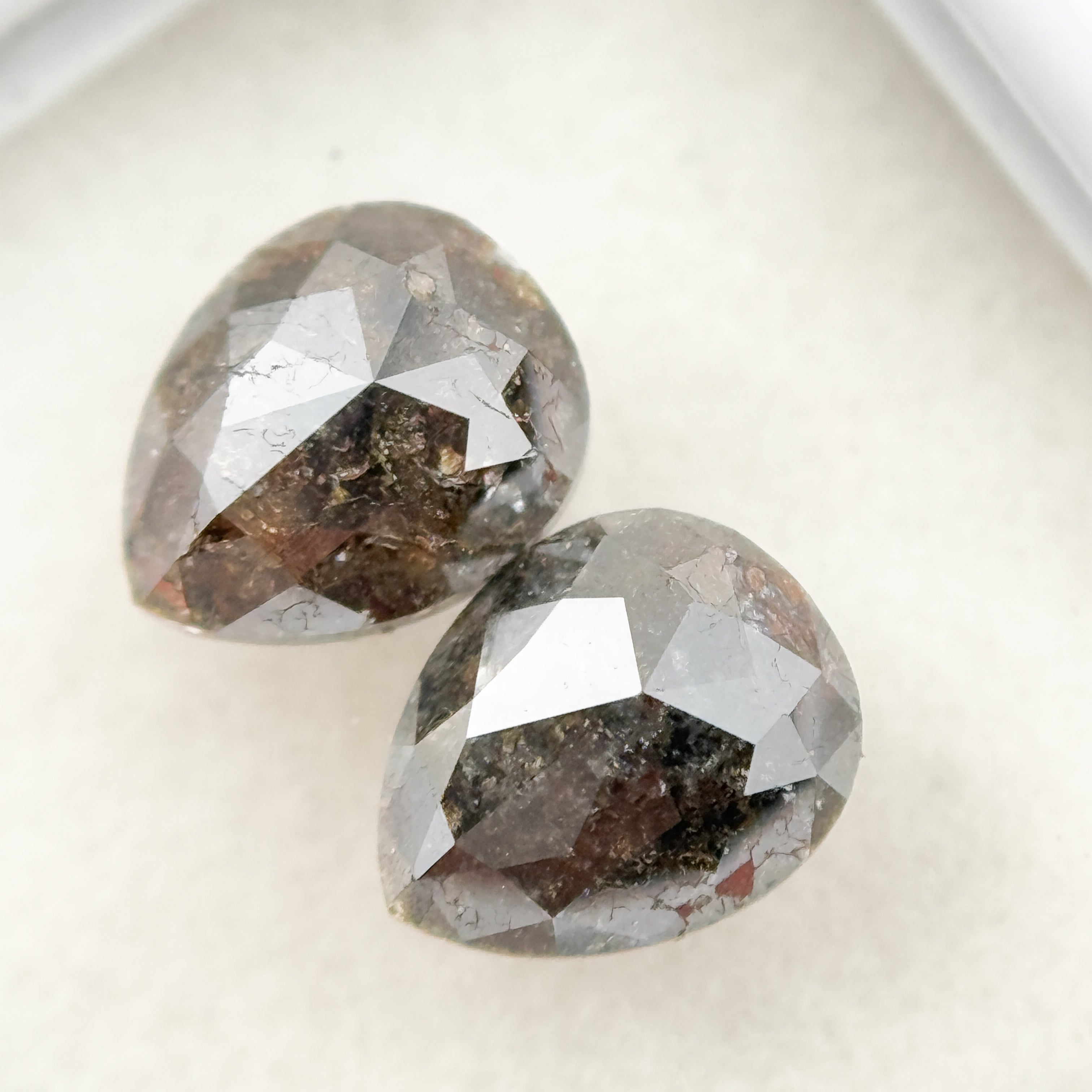 1.92 Ct Pear Rose Cut Red Natural Pair Diamond