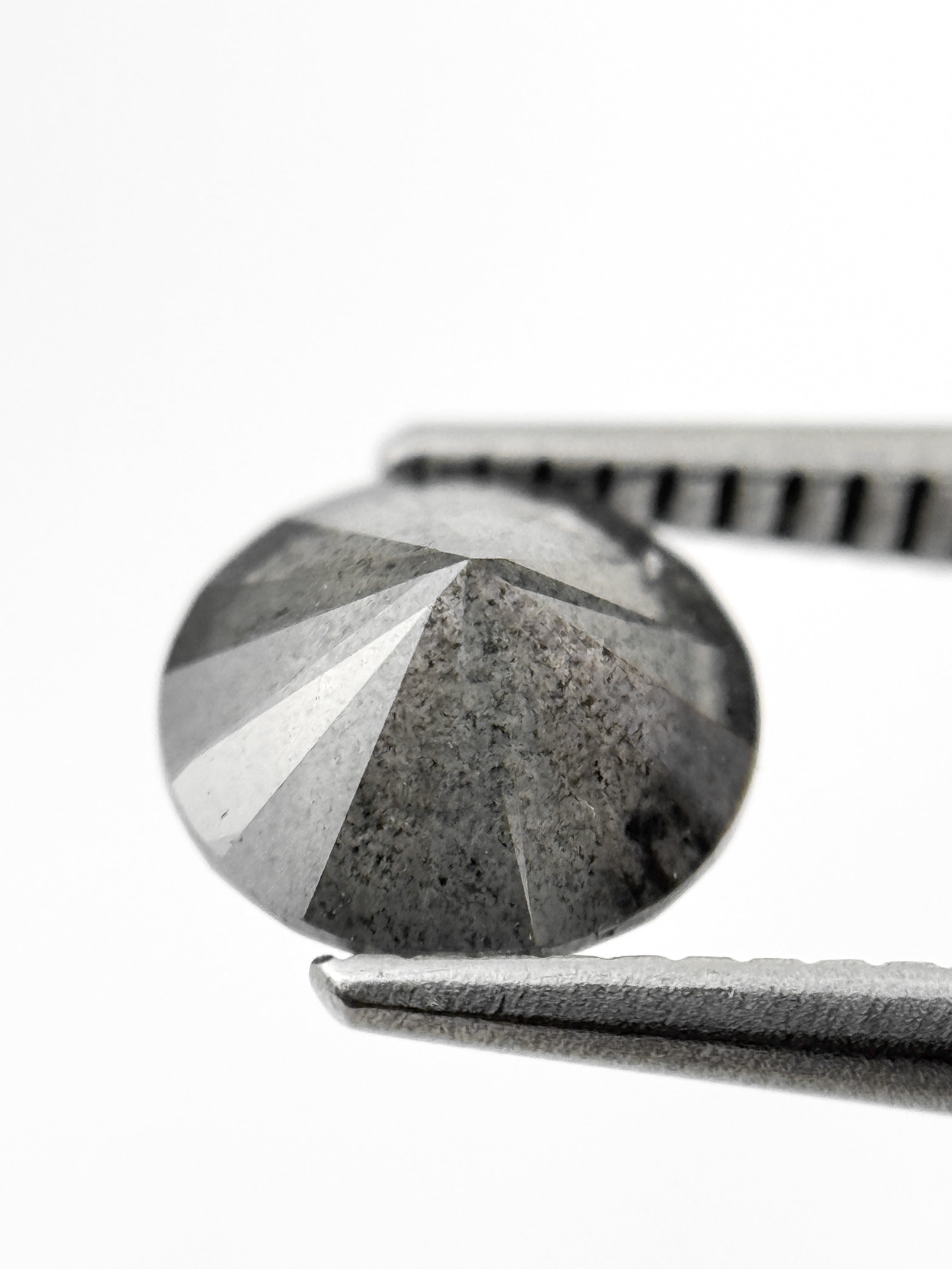 1.67 Ct Round Brilliant Cut Grey Natural Fancy Diamond
