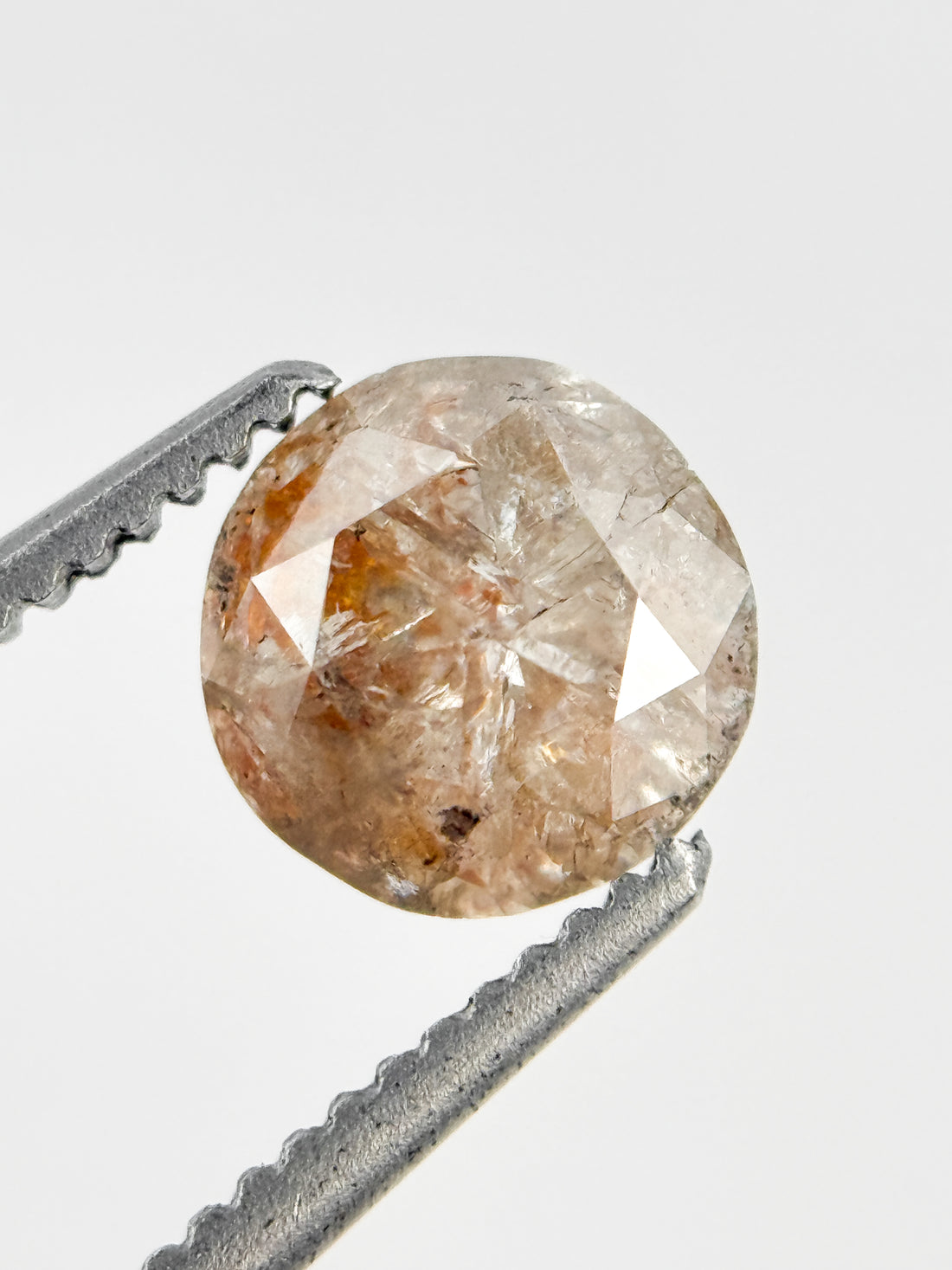 0.97 Ct Round Brilliant Cut Reddish Grey Natural Fancy Diamond