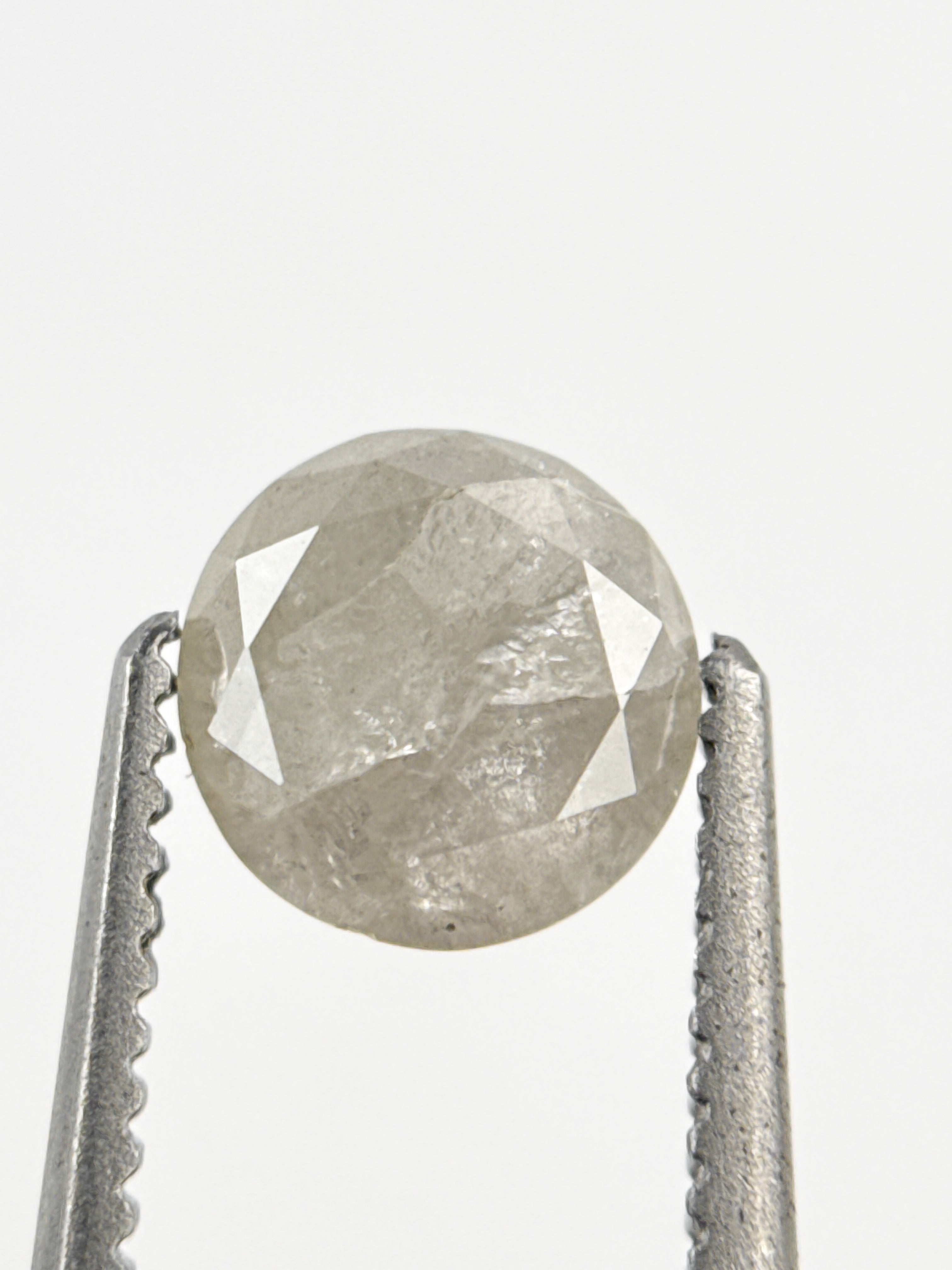 0.87 Ct Round Brilliant Cut Milky White Natural Inclusion Diamond