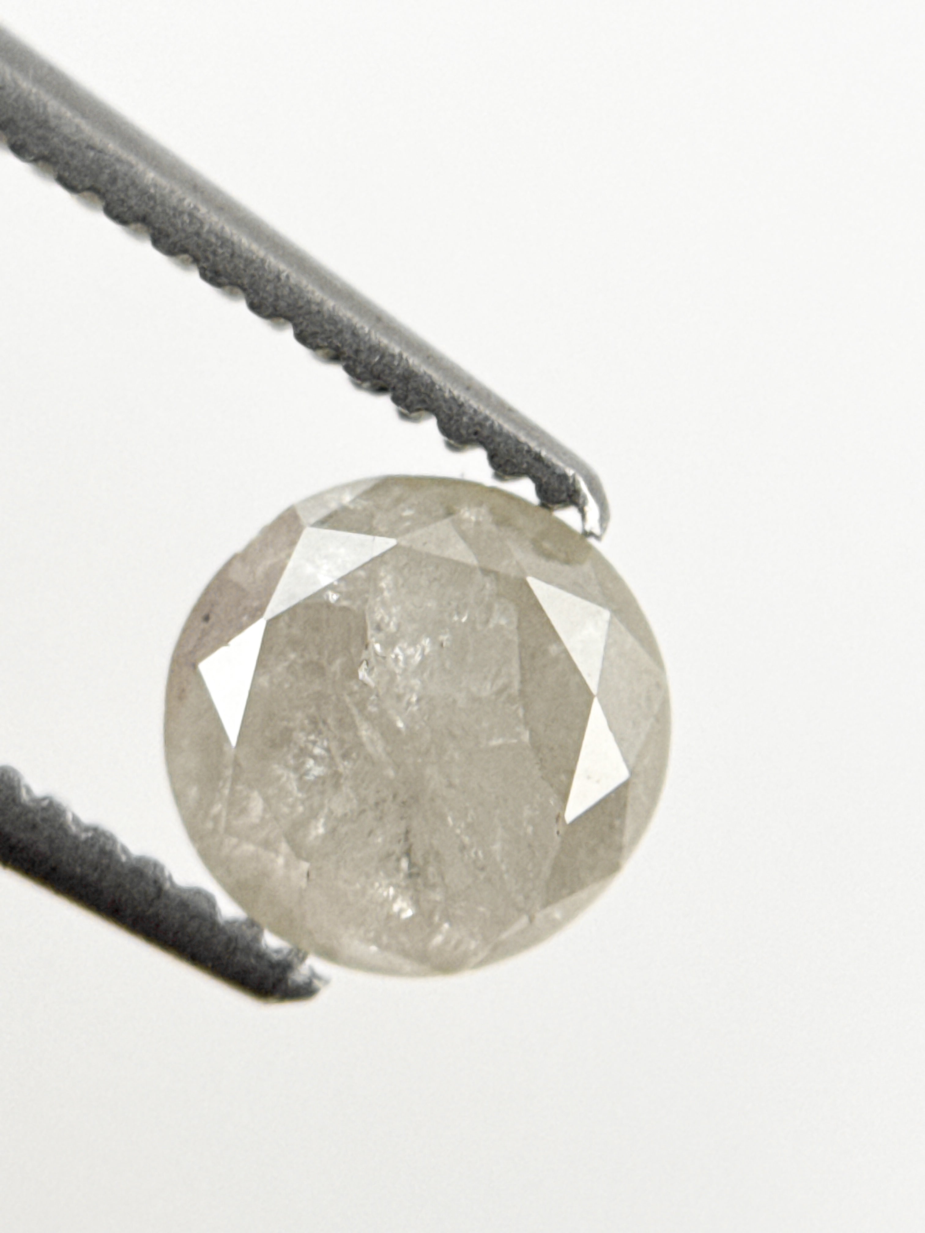 0.87 Ct Round Brilliant Cut Milky White Natural Inclusion Diamond