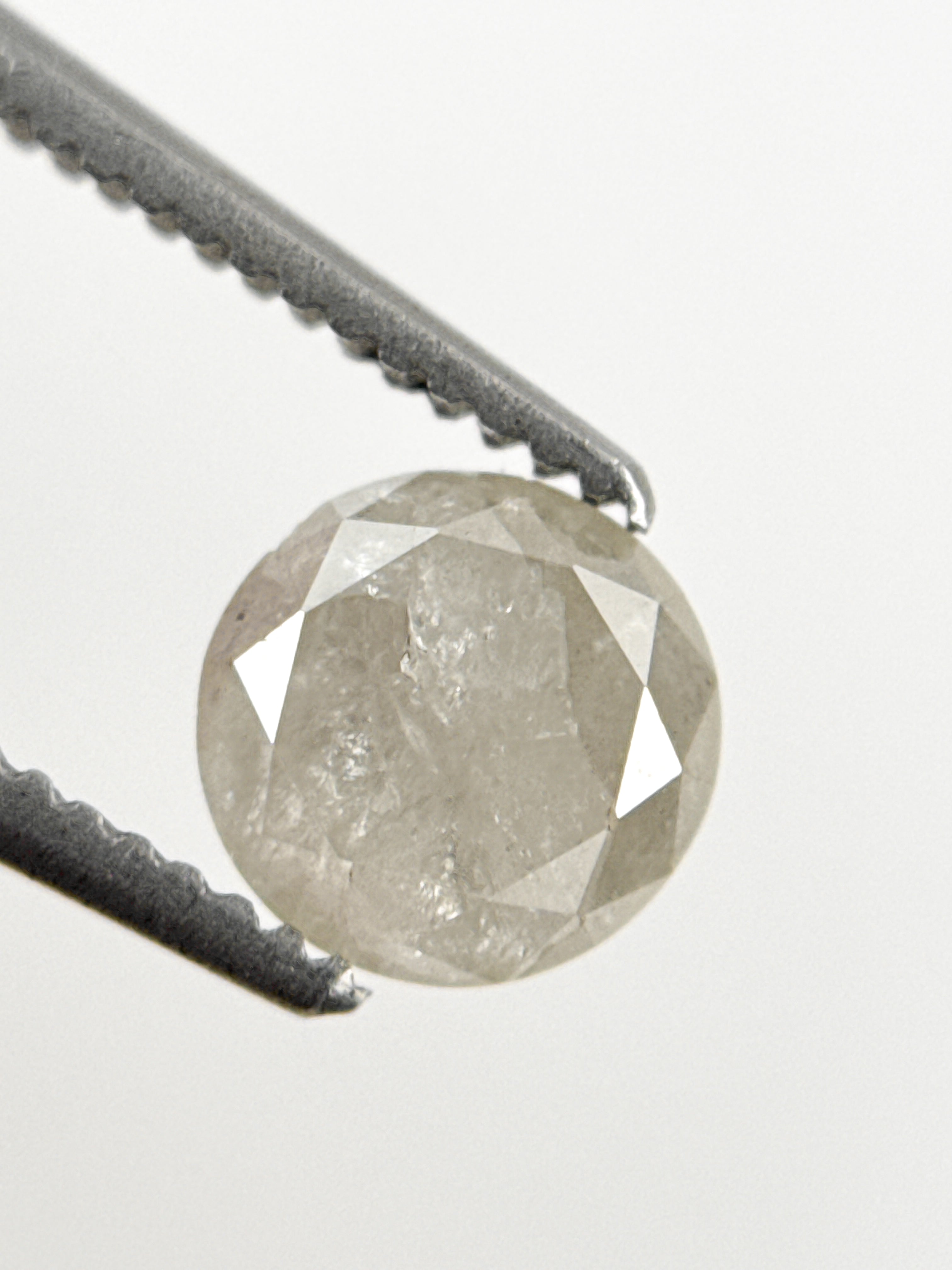 0.87 Ct Round Brilliant Cut Milky White Natural Inclusion Diamond