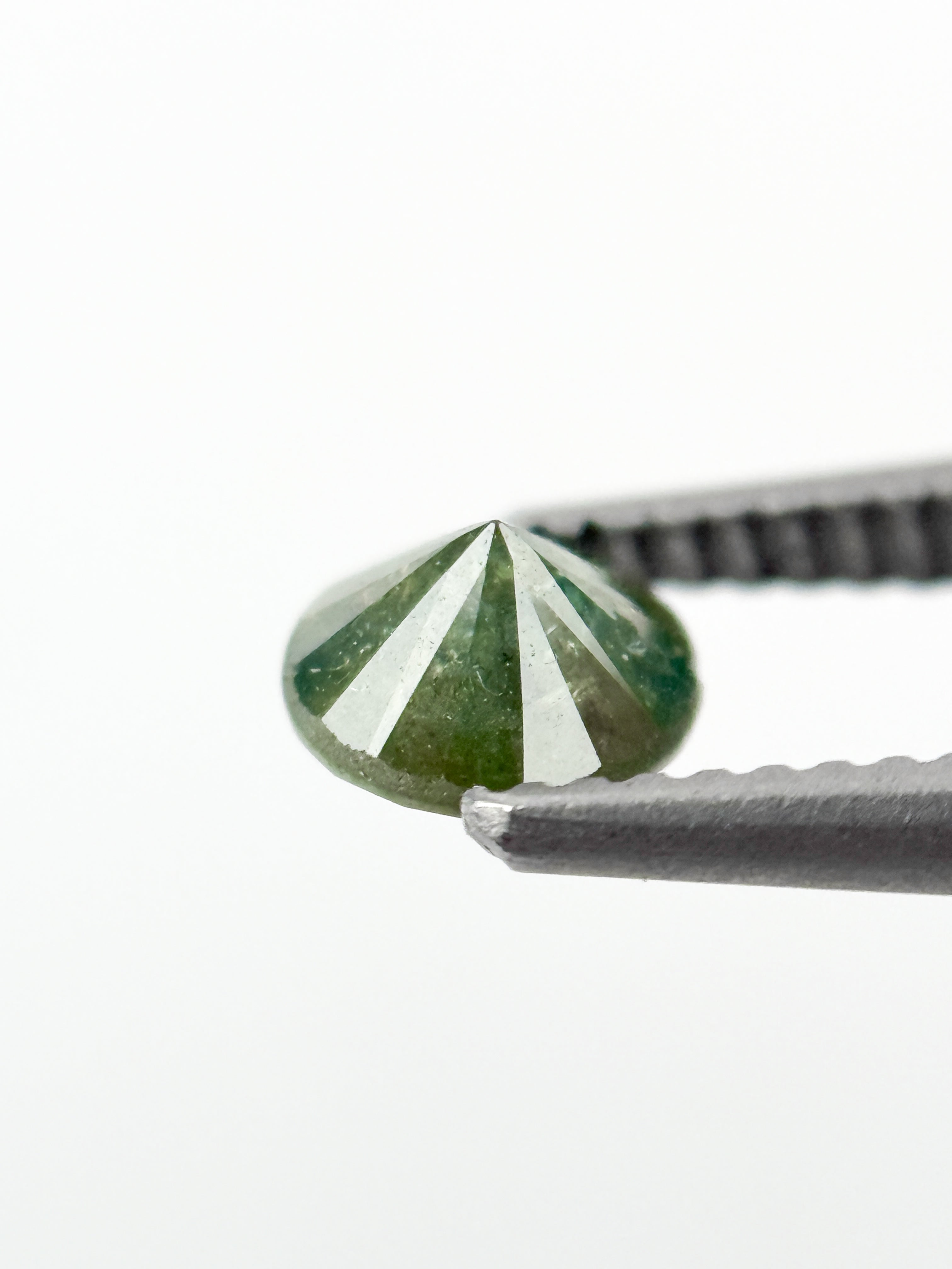 0.39 Ct Round Brilliant Cut Green Natural fancy Minimalist Diamond