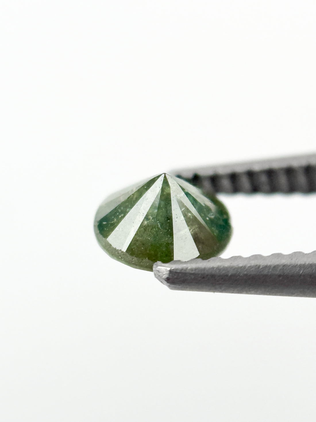0.39 Ct Round Brilliant Cut Green Natural fancy Minimalist Diamond