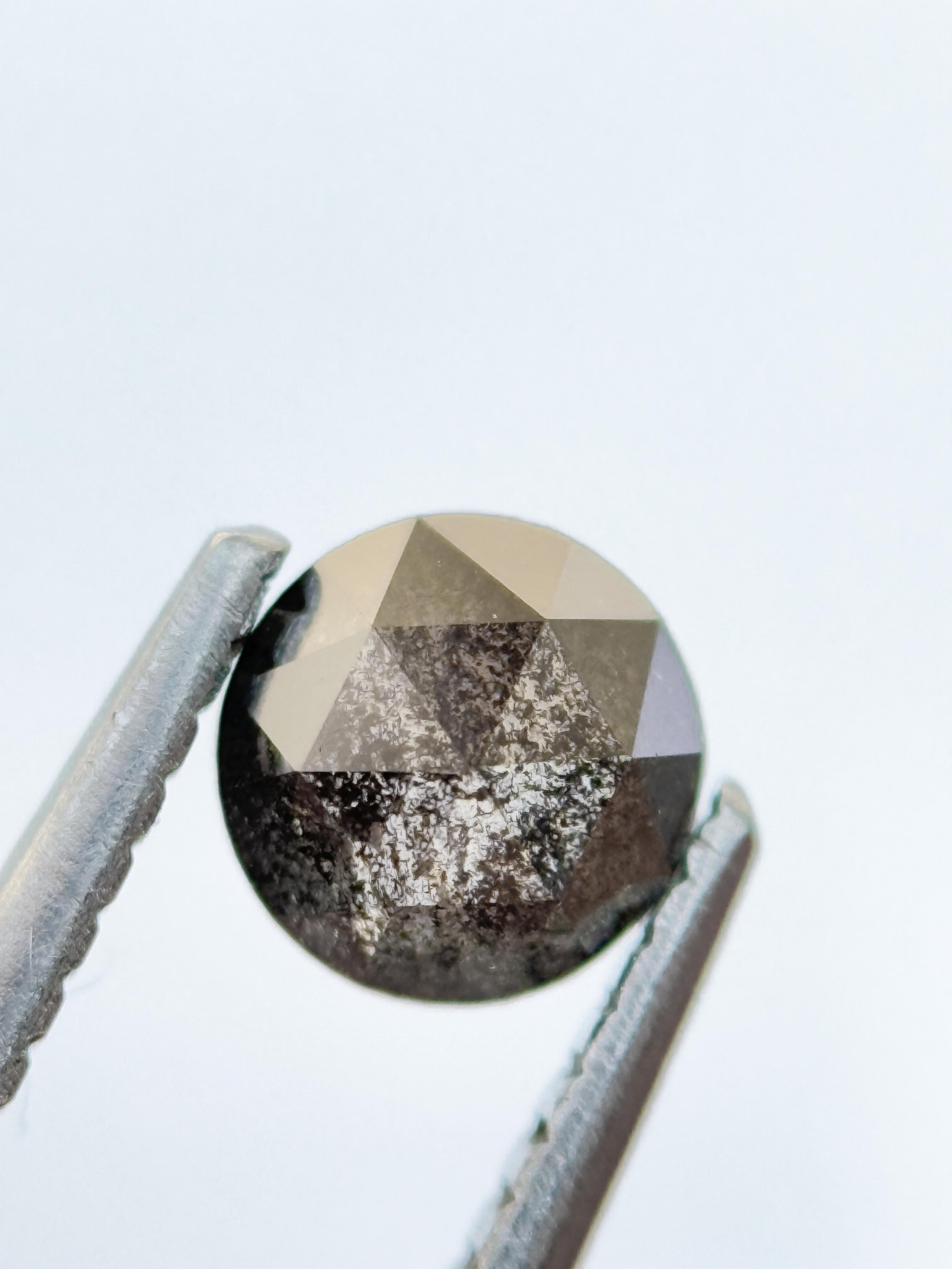 0.68 Ct Round Rose Cut Grey Natural Fancy Diamond