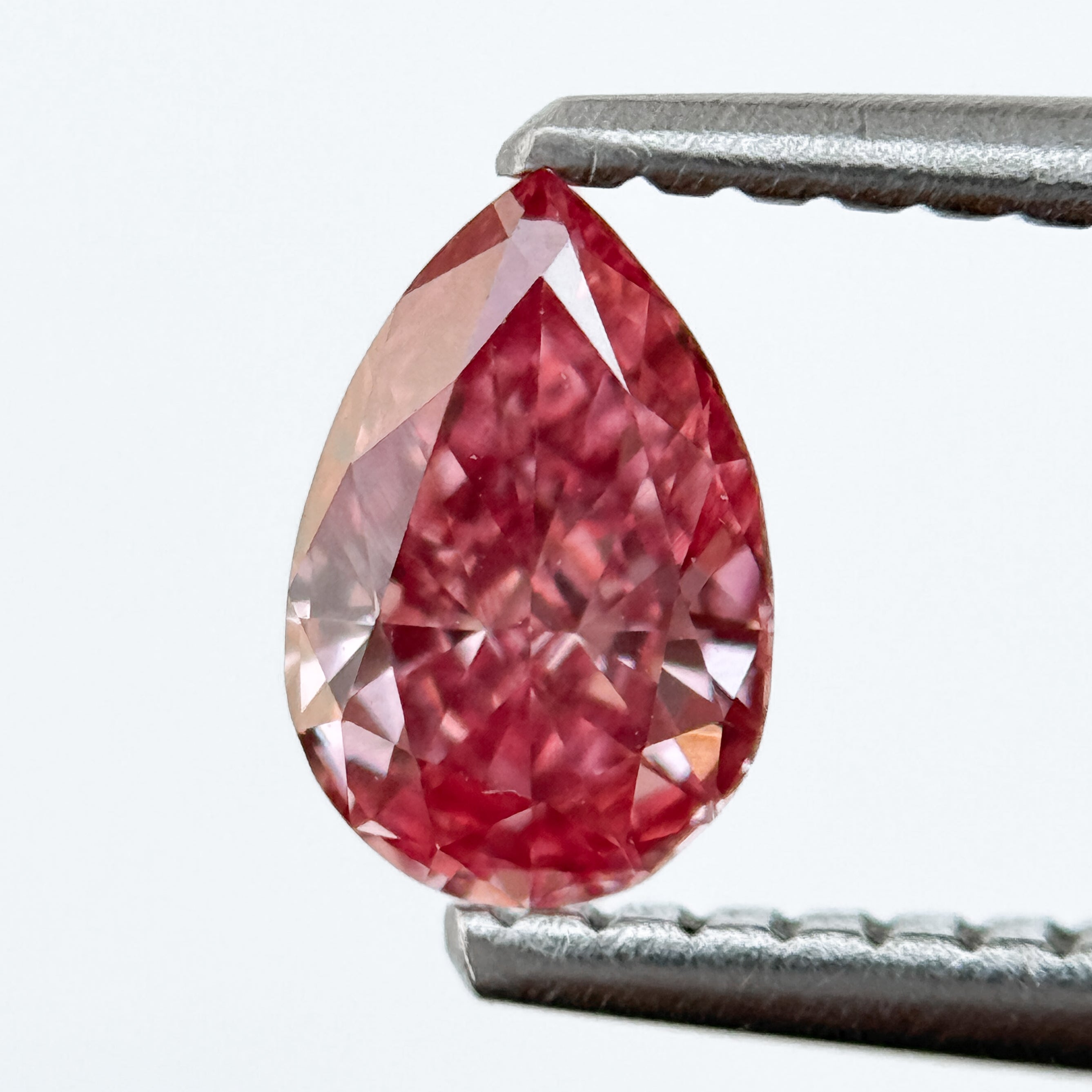 0.46 Ct Pear Brilliant Cut Pink Lab Grown Minimalist Diamond