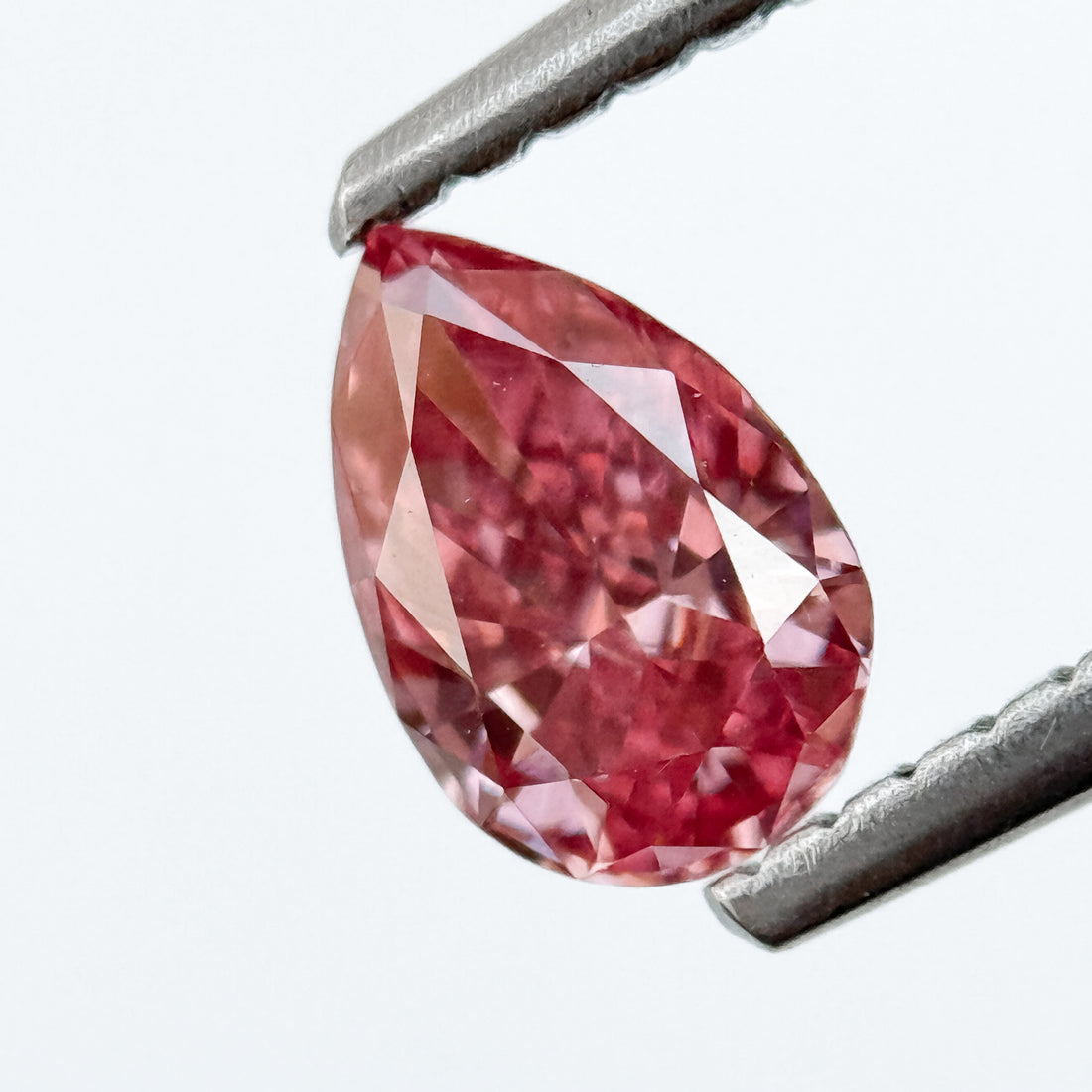 0.46 Ct Pear Brilliant Cut Pink Lab Grown Minimalist Diamond