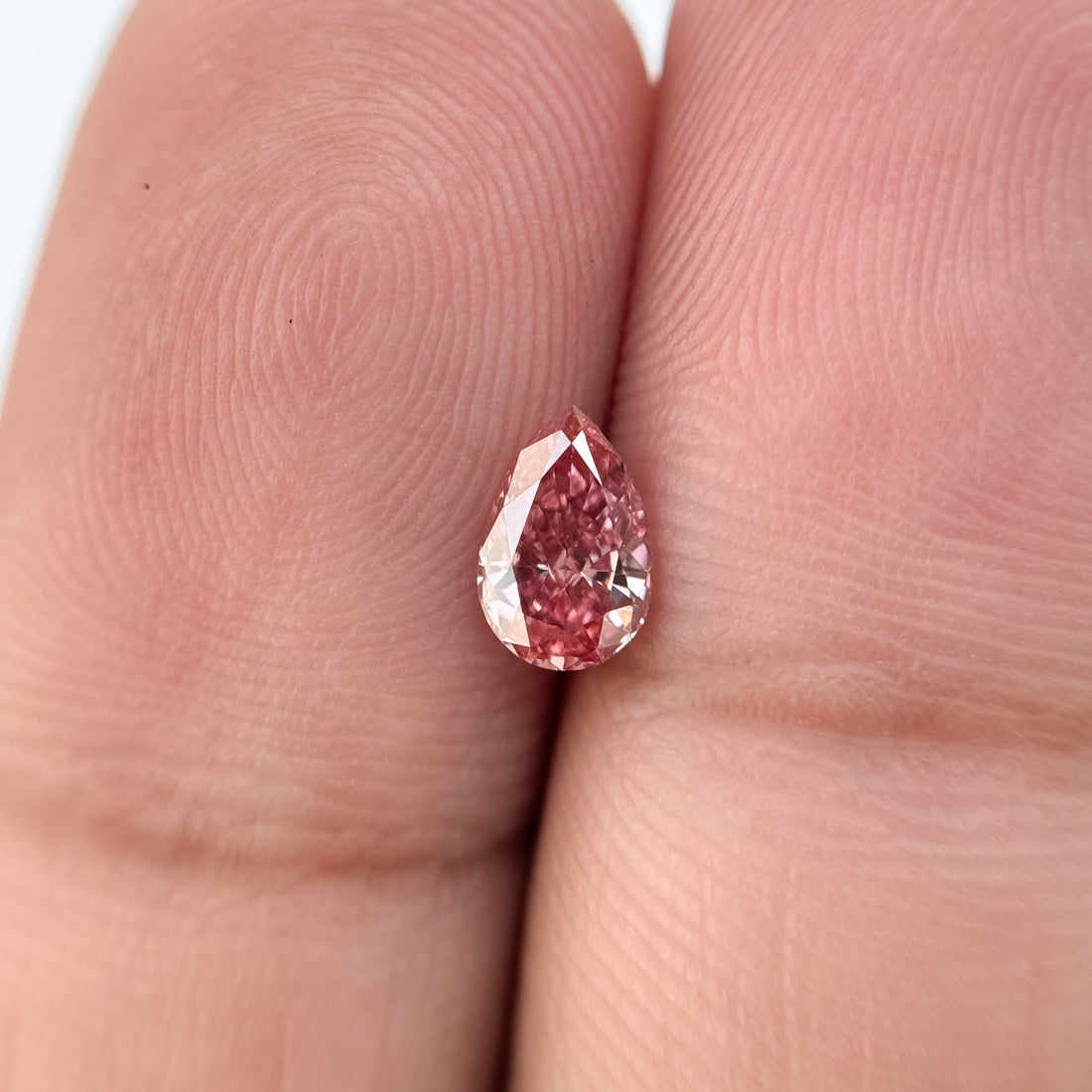 0.46 Ct Pear Brilliant Cut Pink Lab Grown Minimalist Diamond