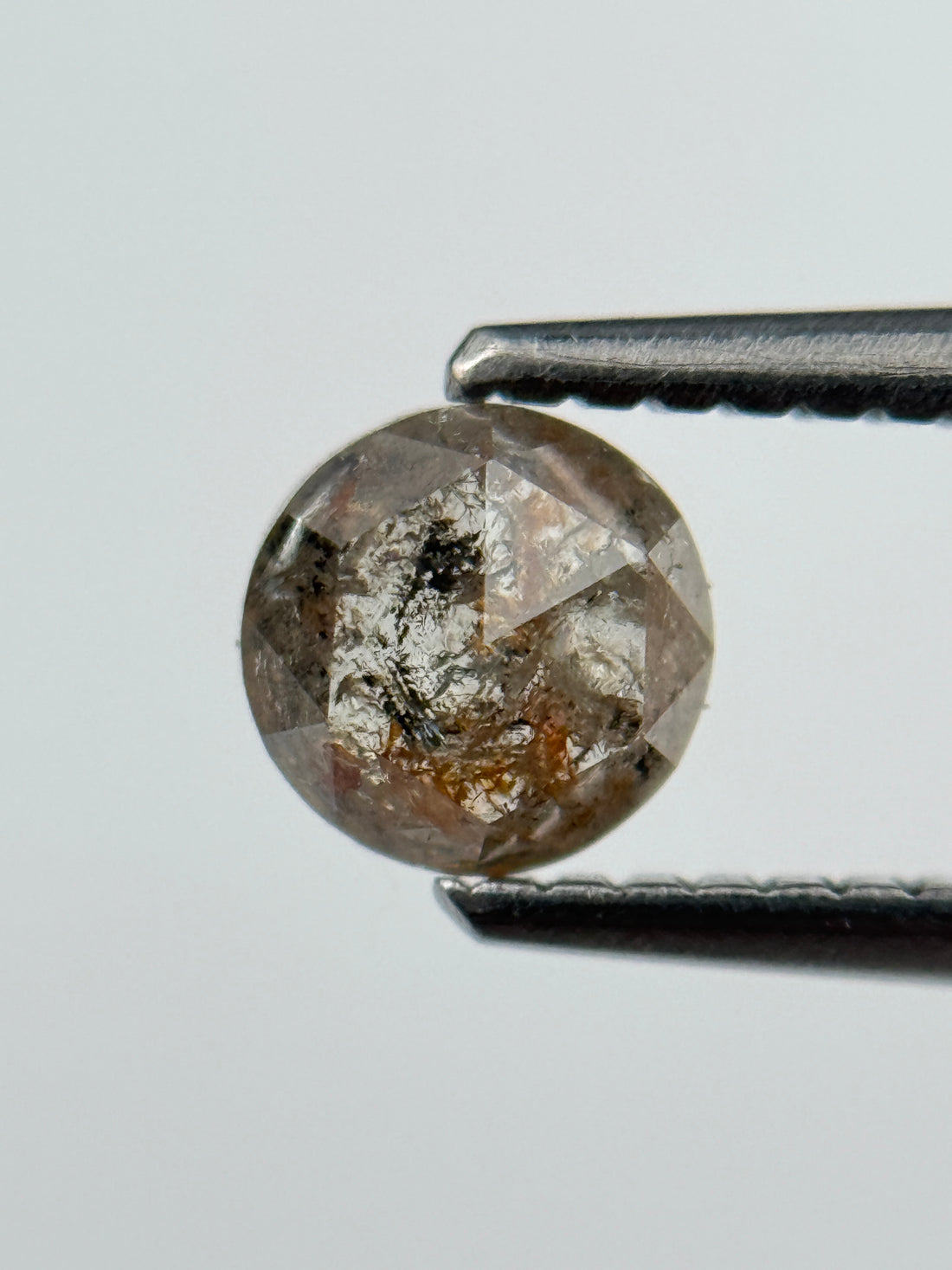 0.56 Ct Round Brilliant Cut Red Natural Fancy Diamond
