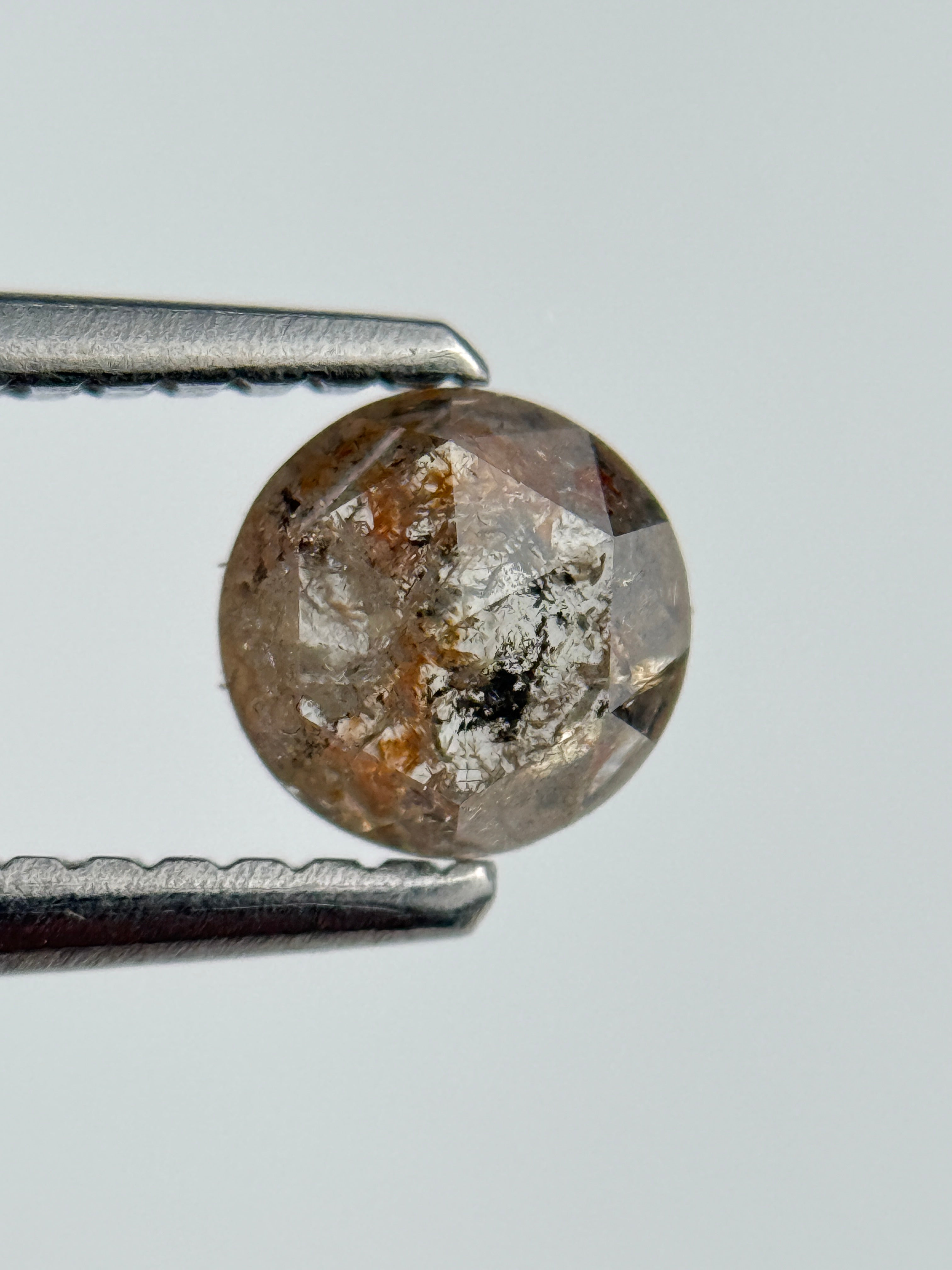 0.56 Ct Round Brilliant Cut Red Natural Fancy Diamond