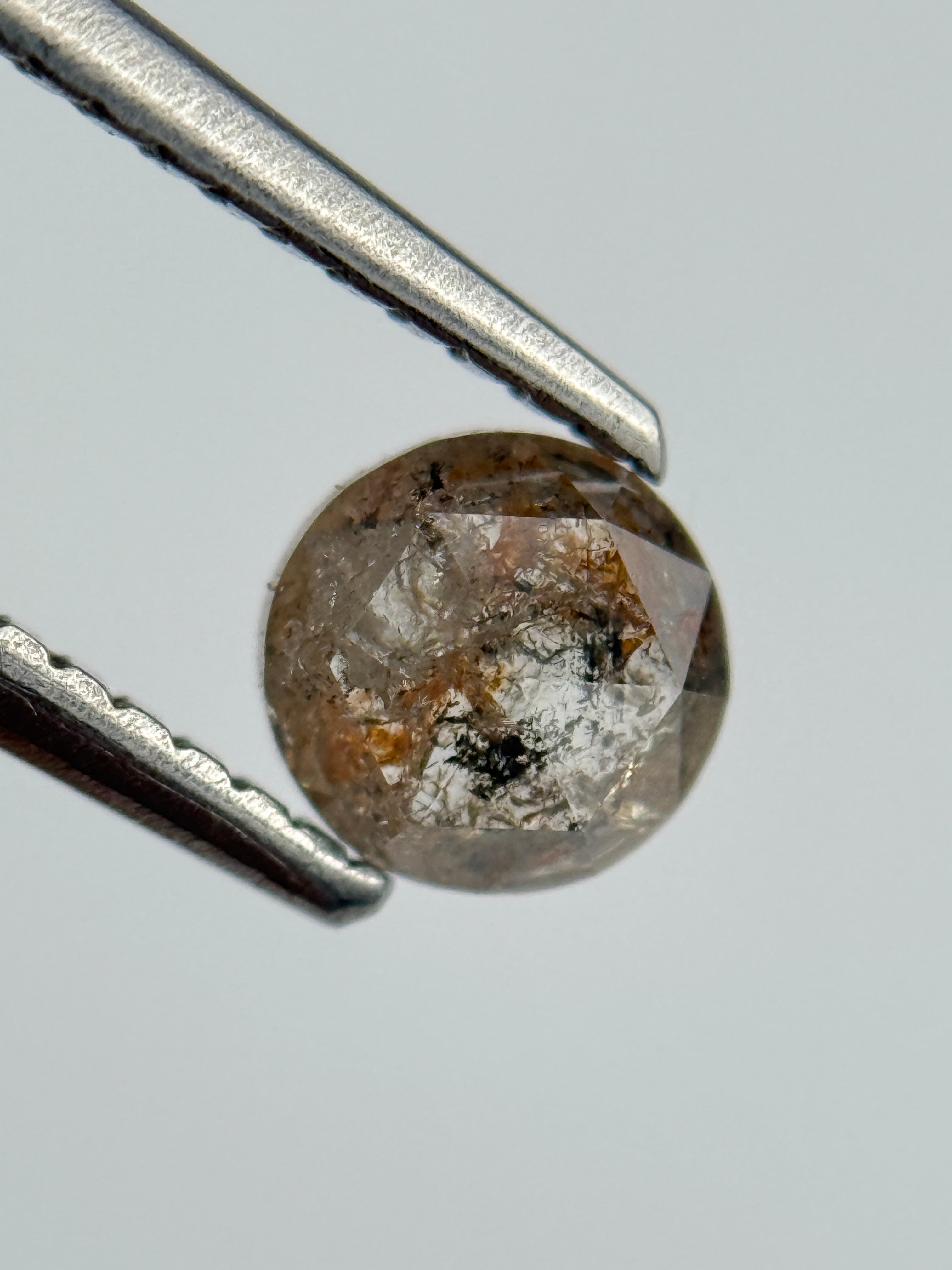 0.56 Ct Round Brilliant Cut Red Natural Fancy Diamond