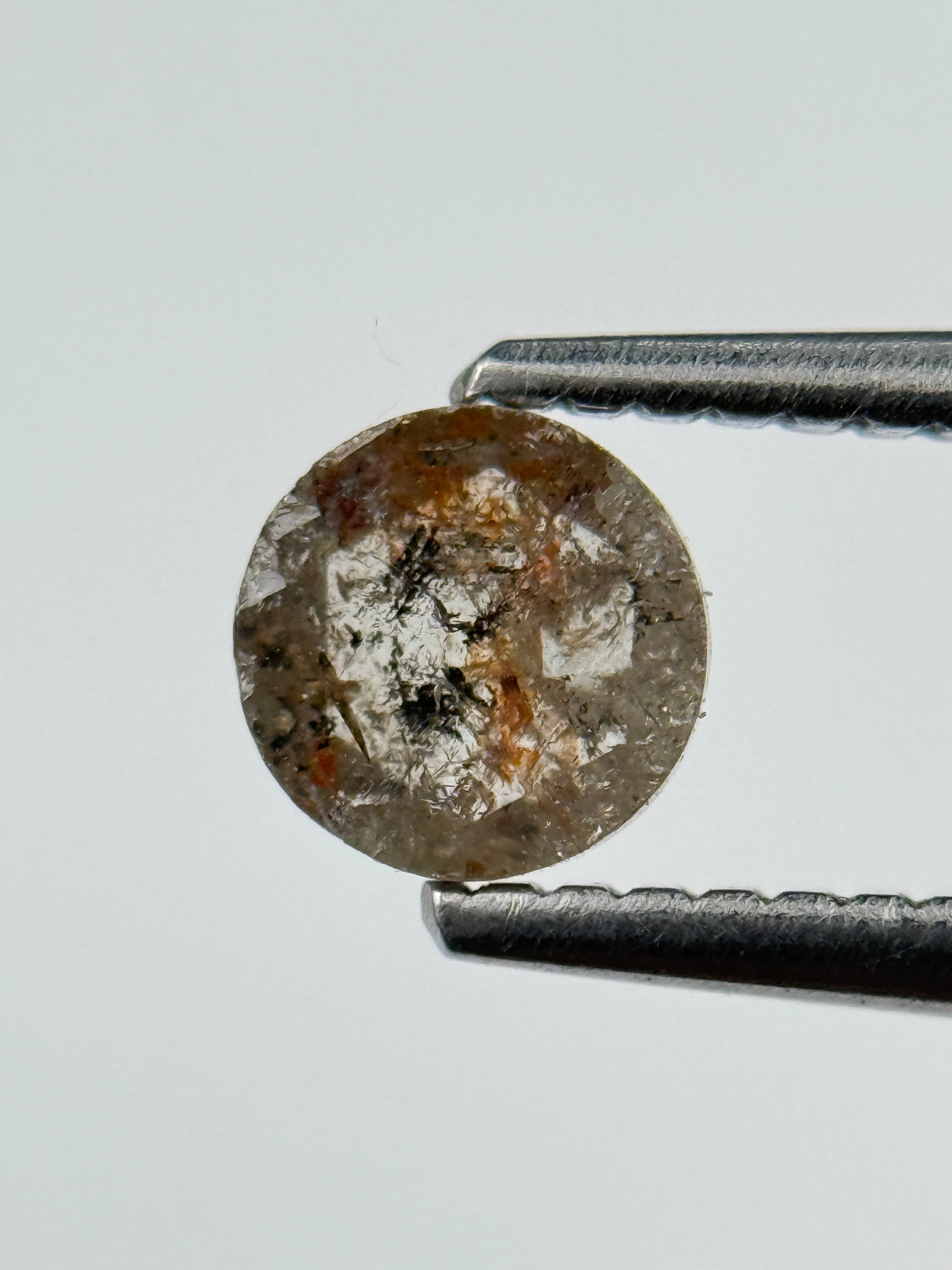 0.56 Ct Round Brilliant Cut Red Natural Fancy Diamond