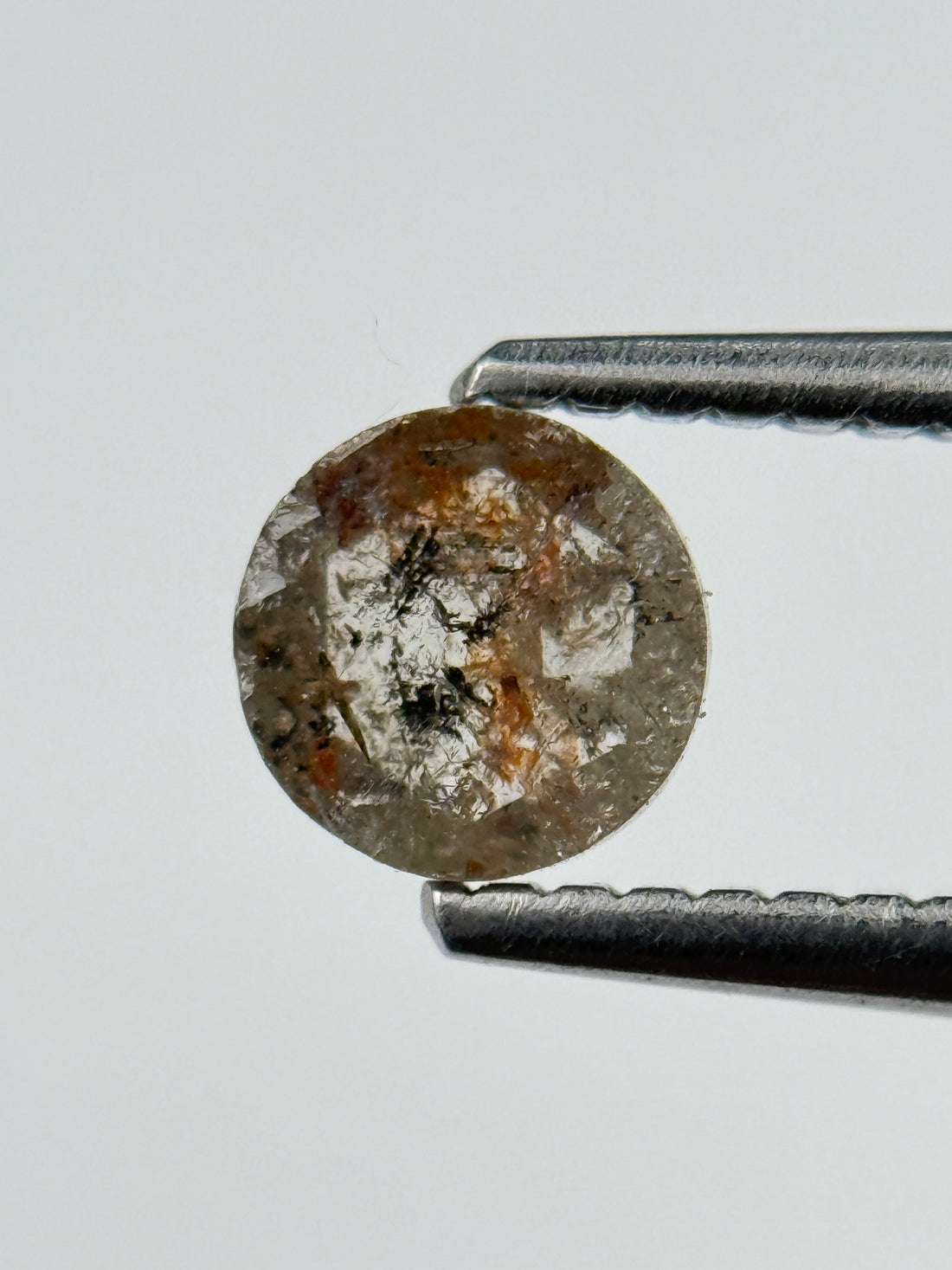 0.56 Ct Round Brilliant Cut Red Natural Fancy Diamond