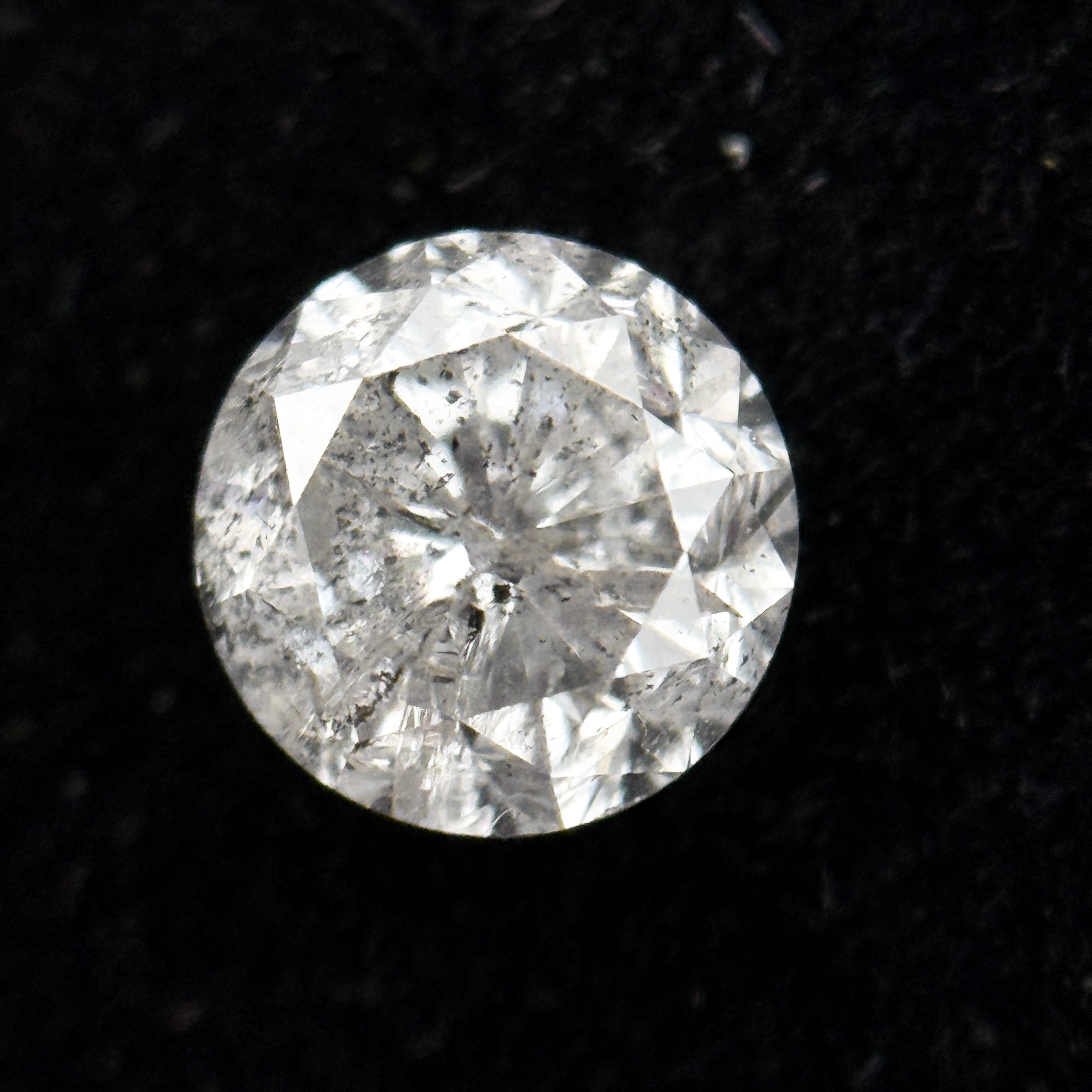 1.03 Ct Round Brilliant Cut Grey Natural Fancy Diamond