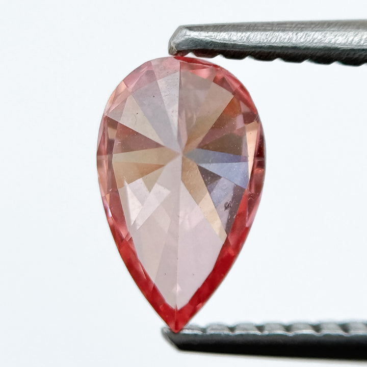0.61 Ct Pear Brilliant Cut Pink Lab Grown Minimalist Diamond