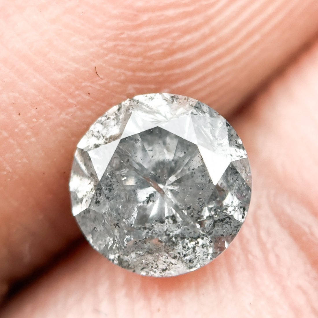 0.97 Ct Round Brilliant Cut Grey Natural Unique Diamond