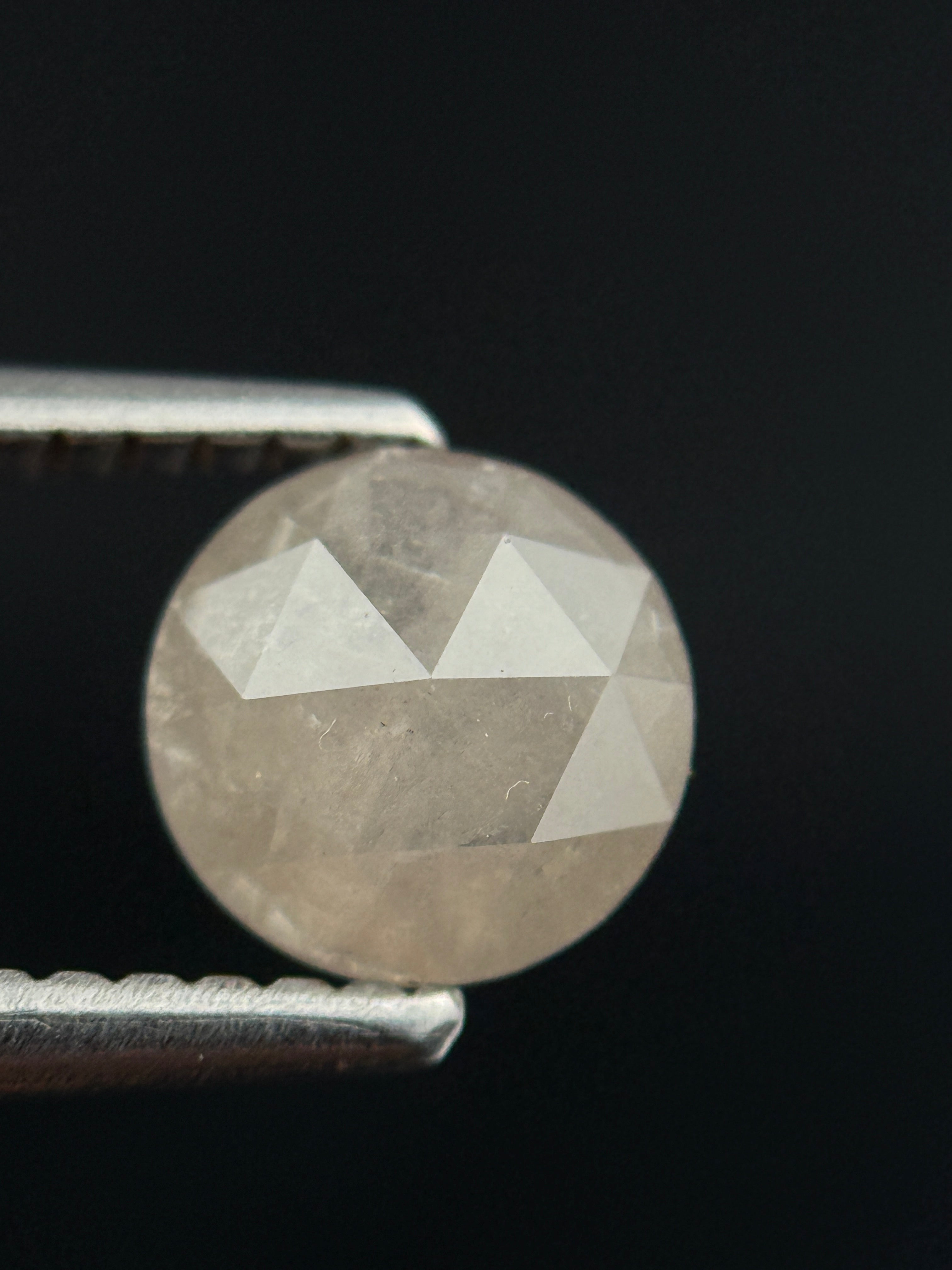 0.85 Ct Round Brilliant Cut Milky White Natural Diamond