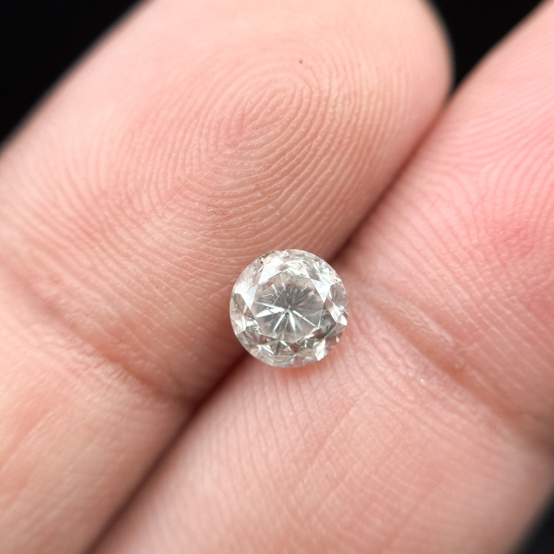 0.92 Ct Round Brilliant Cut Grey Natural Unique Diamond