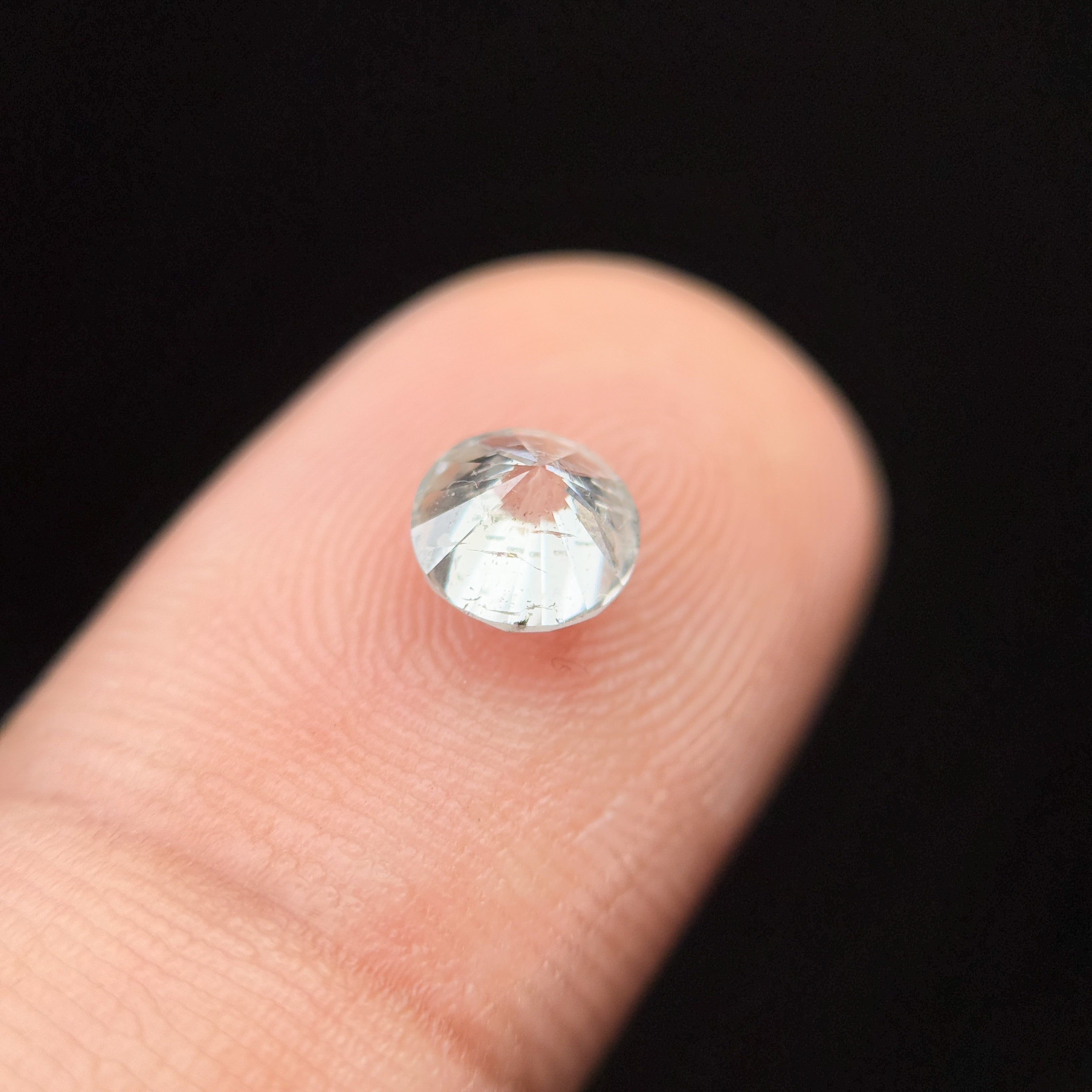 0.92 Ct Round Brilliant Cut Grey Natural Unique Diamond
