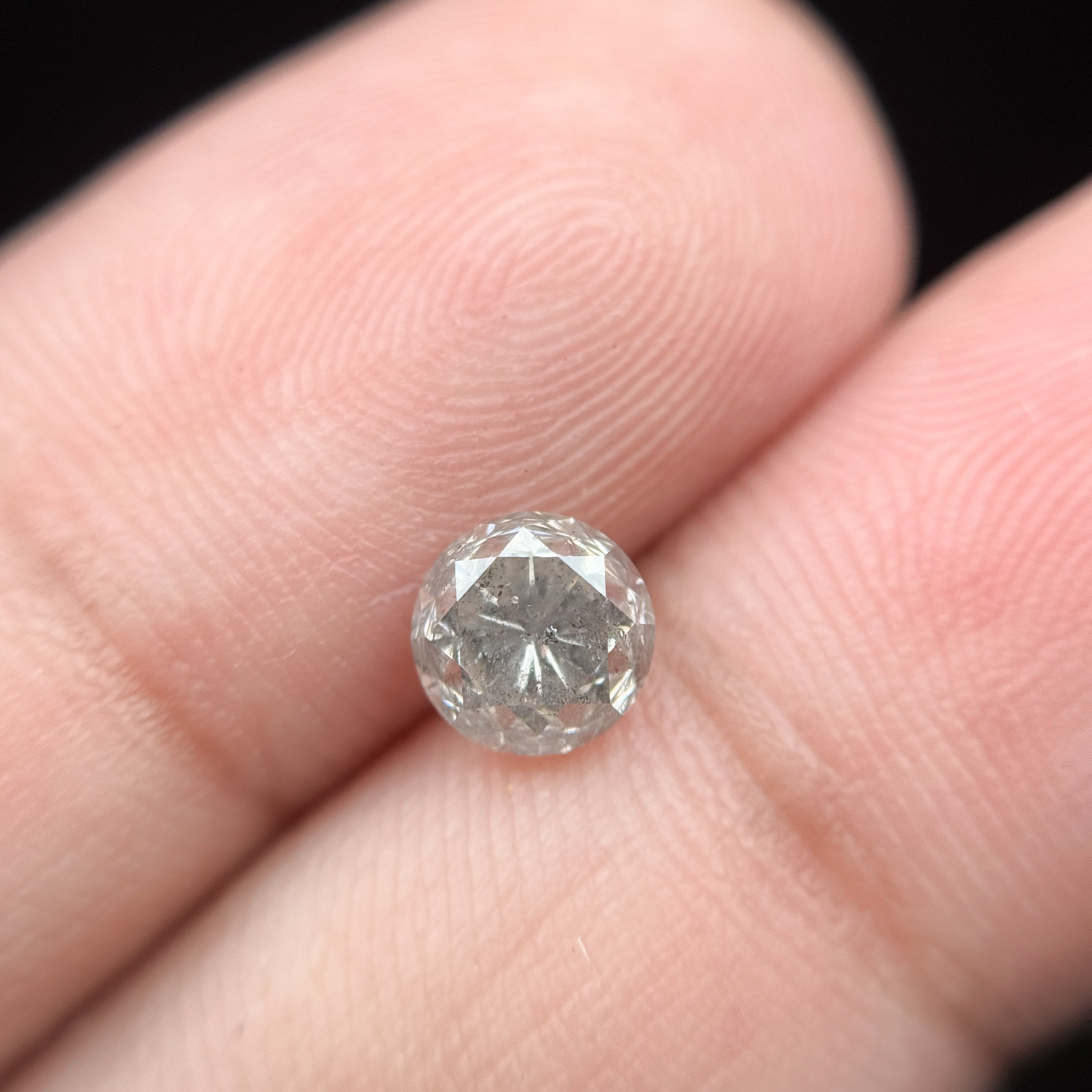 1.10 Ct Round Brilliant Cut Grey Natural Minimal Diamond