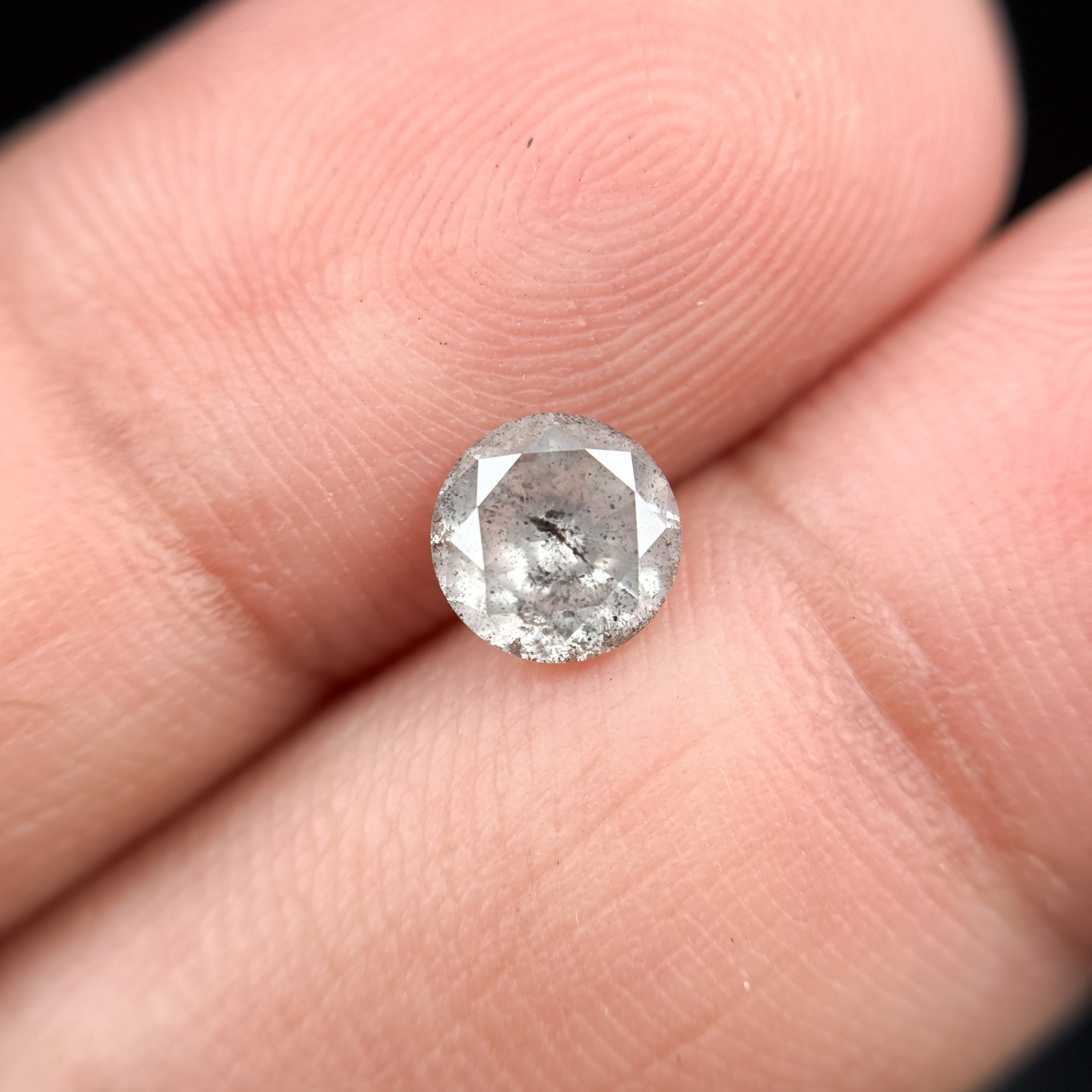 0.83 Ct Round Brilliant Cut Grey Natural Minimalist Diamond