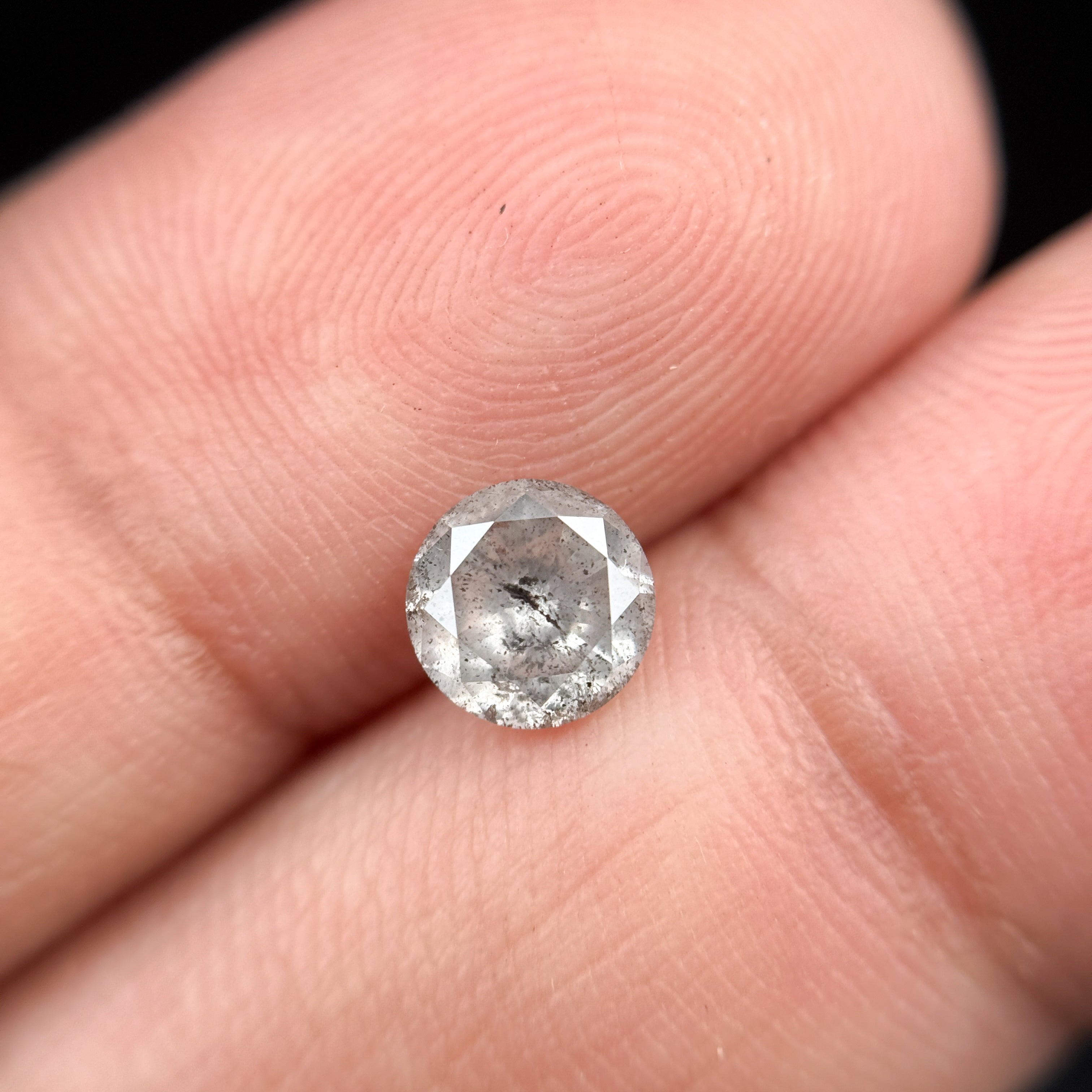 0.83 Ct Round Brilliant Cut Grey Natural Minimalist Diamond