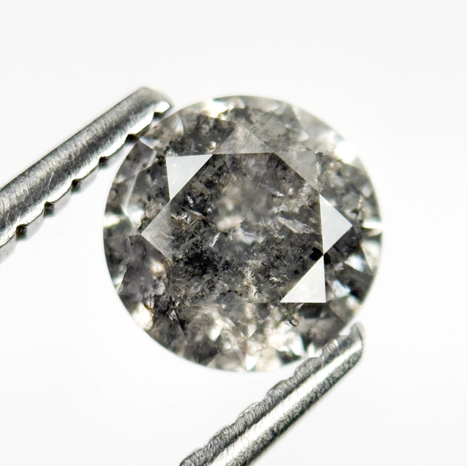 0.90 Ct Round Brilliant Cut Grey Natural Vintage Diamond