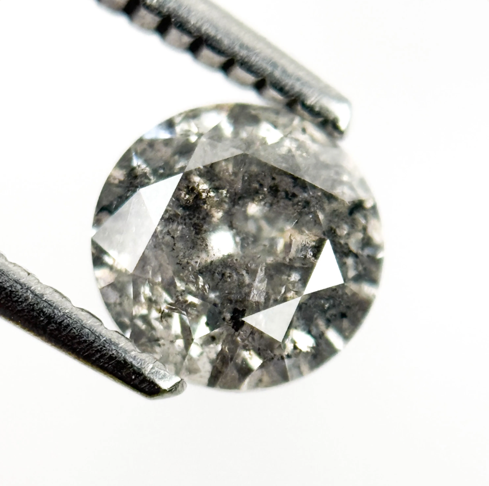 0.90 Ct Round Brilliant Cut Grey Natural Vintage Diamond