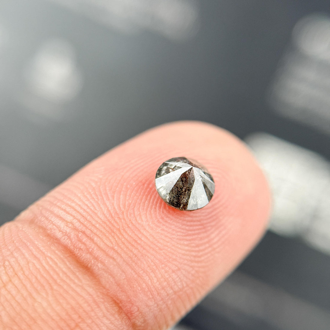 0.94 Ct Round Brilliant Cut Grey Natural Galaxy Diamond