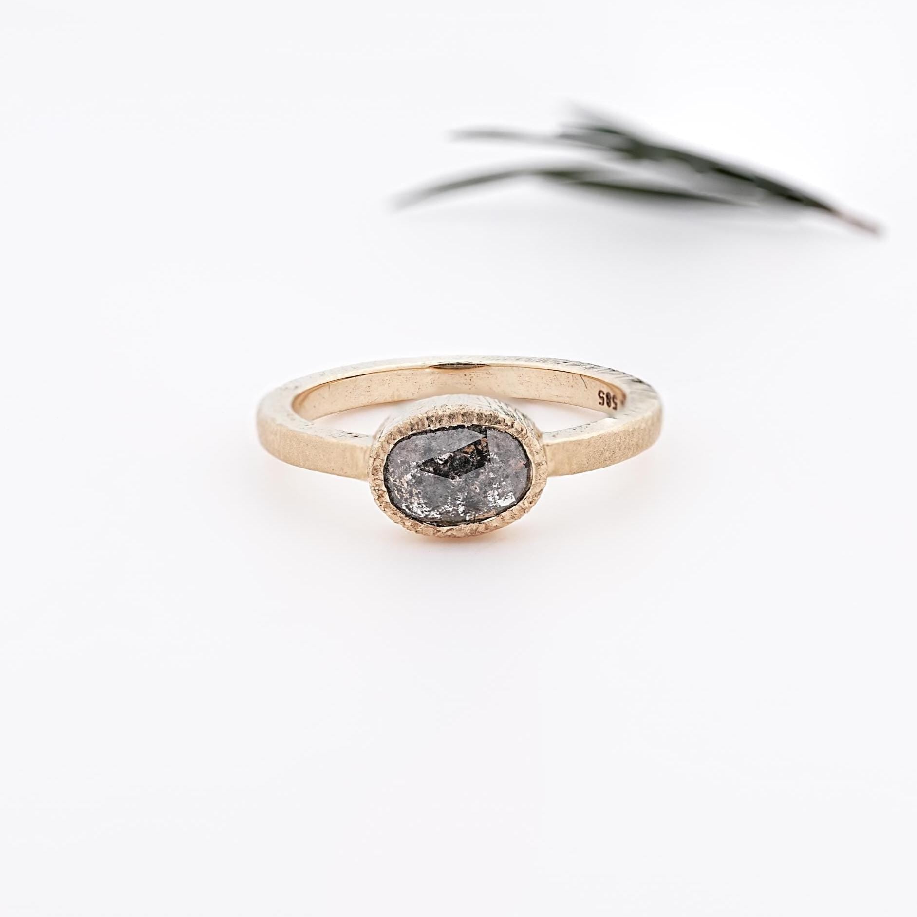 14K Solid Gold Oval Cut Grey Salt & Pepper Natural Diamond For Anniversary Ring